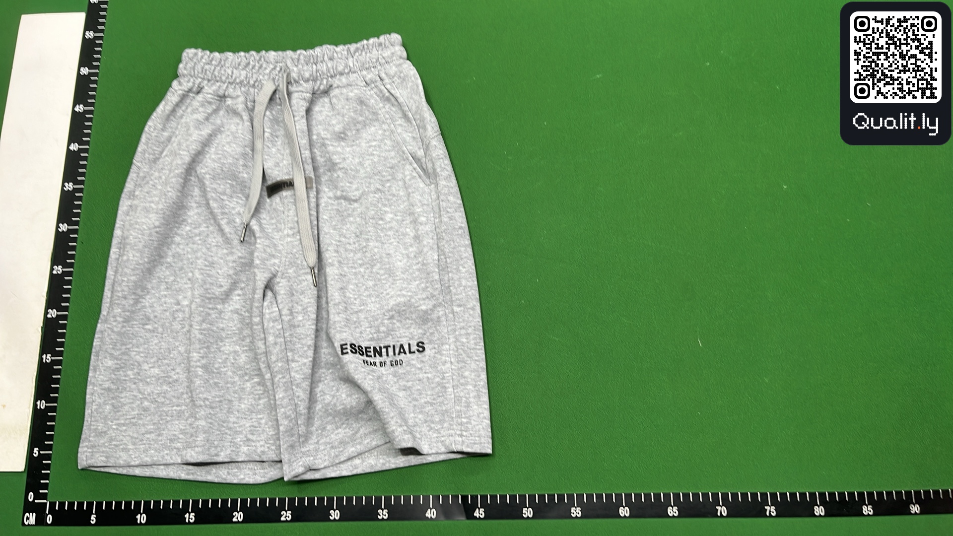 Pantaloncini — foto QC 2 di 28