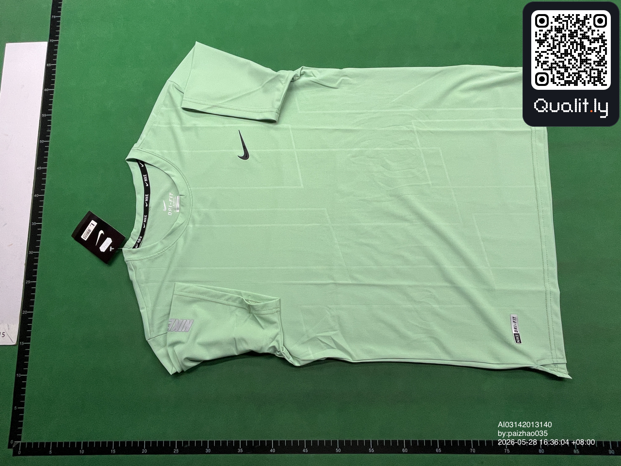 Short — photo QC 2 sur 176