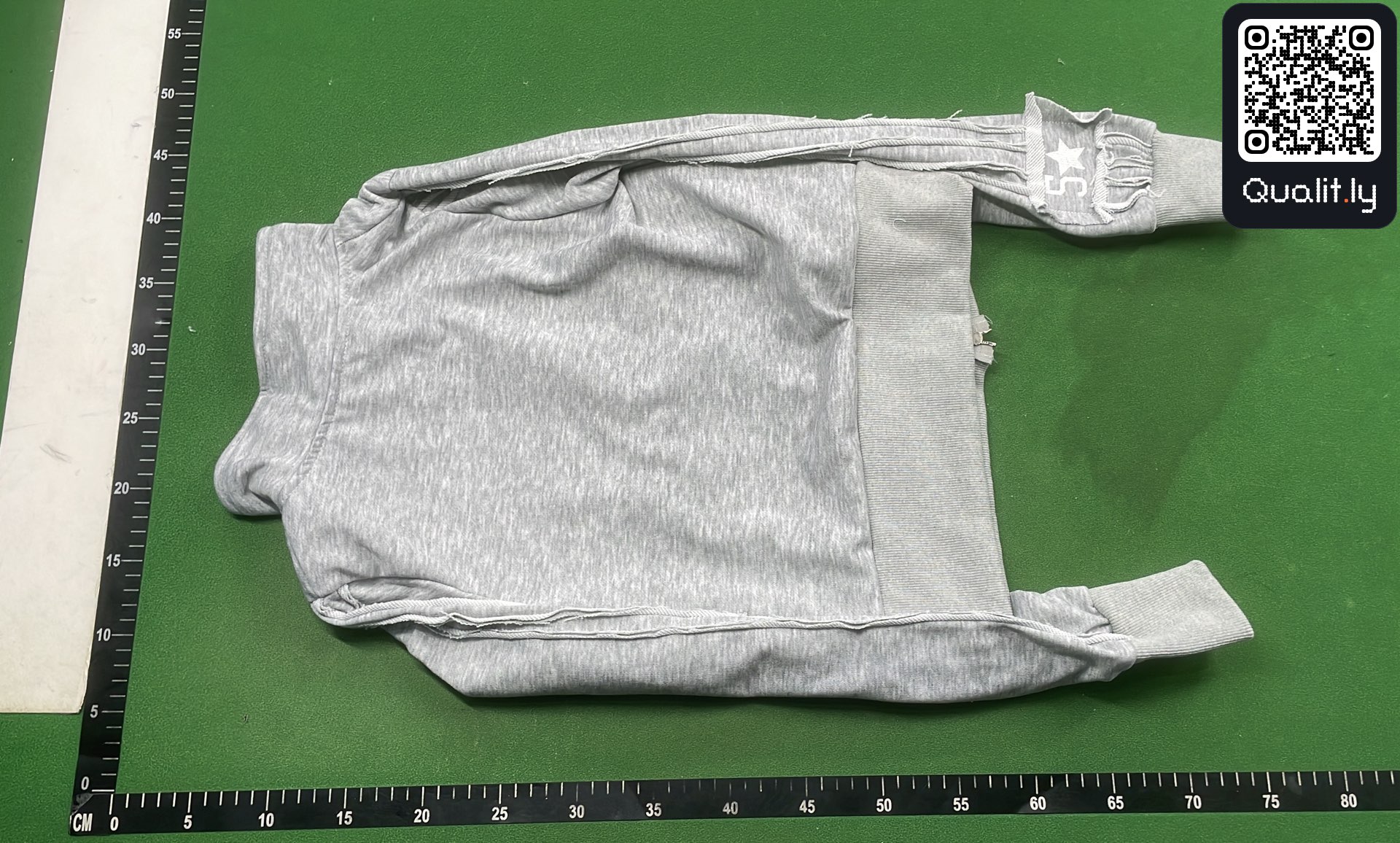 Hoodie — QC-foto 3 av 9