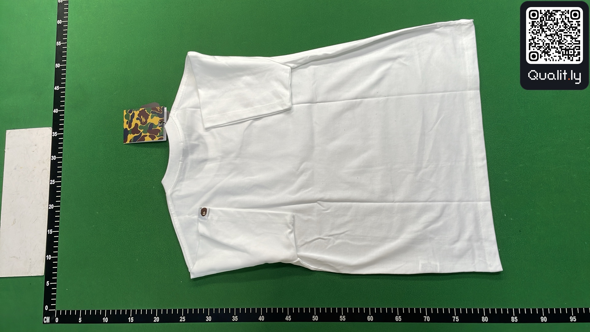 T-Shirt — QC-Foto 3 von 8