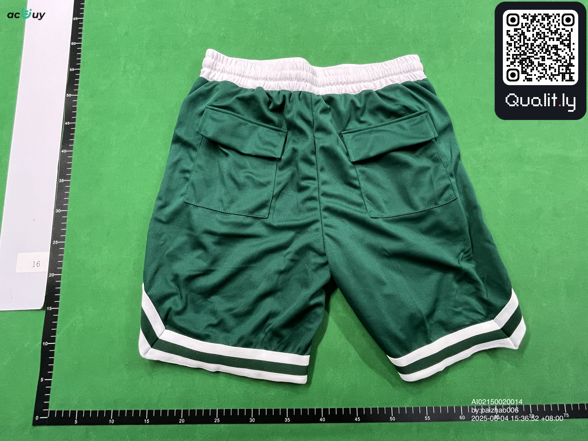 Pantalón corto — foto QC 2 de 4