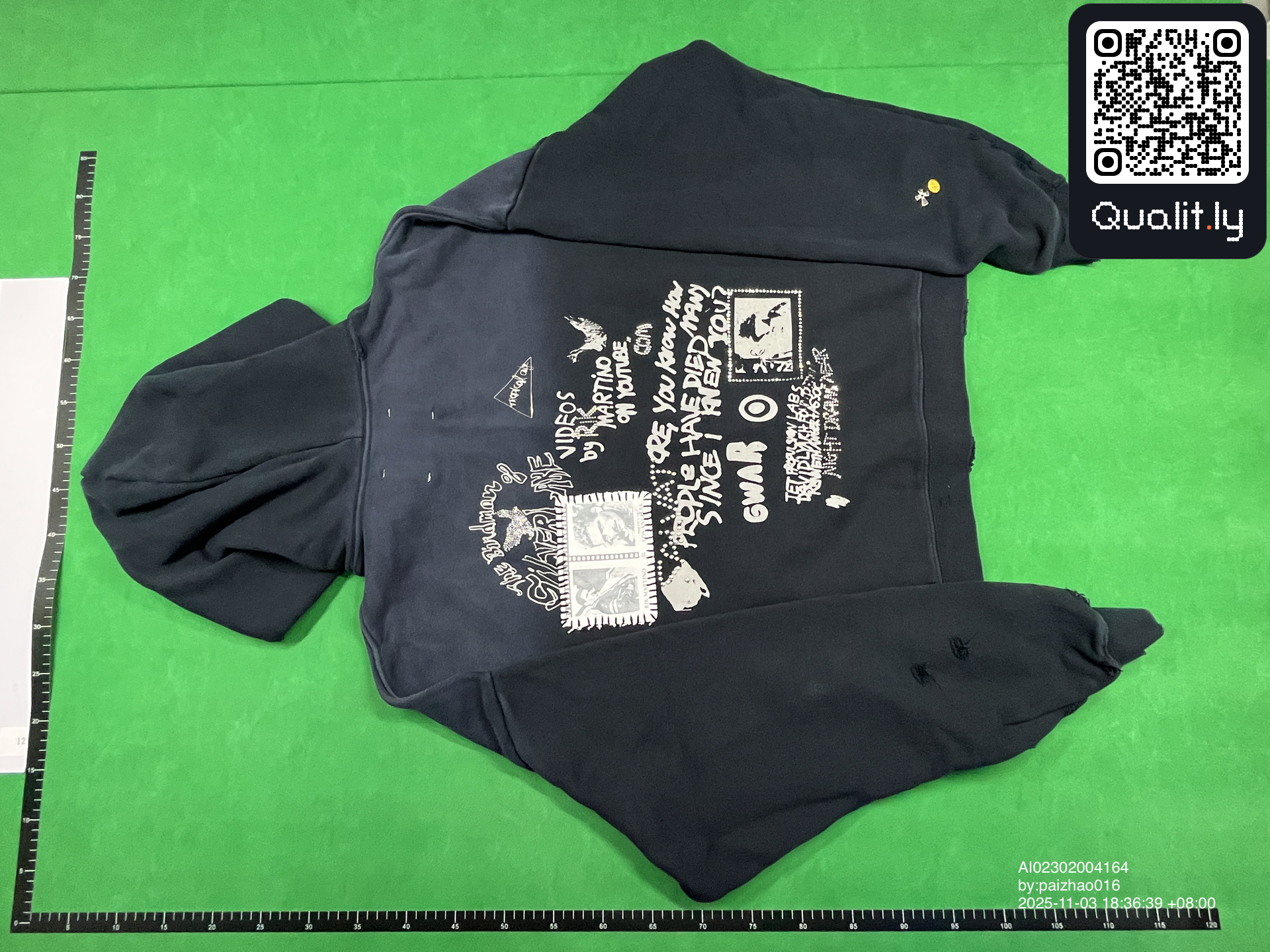 Pull — photo QC 2 sur 4