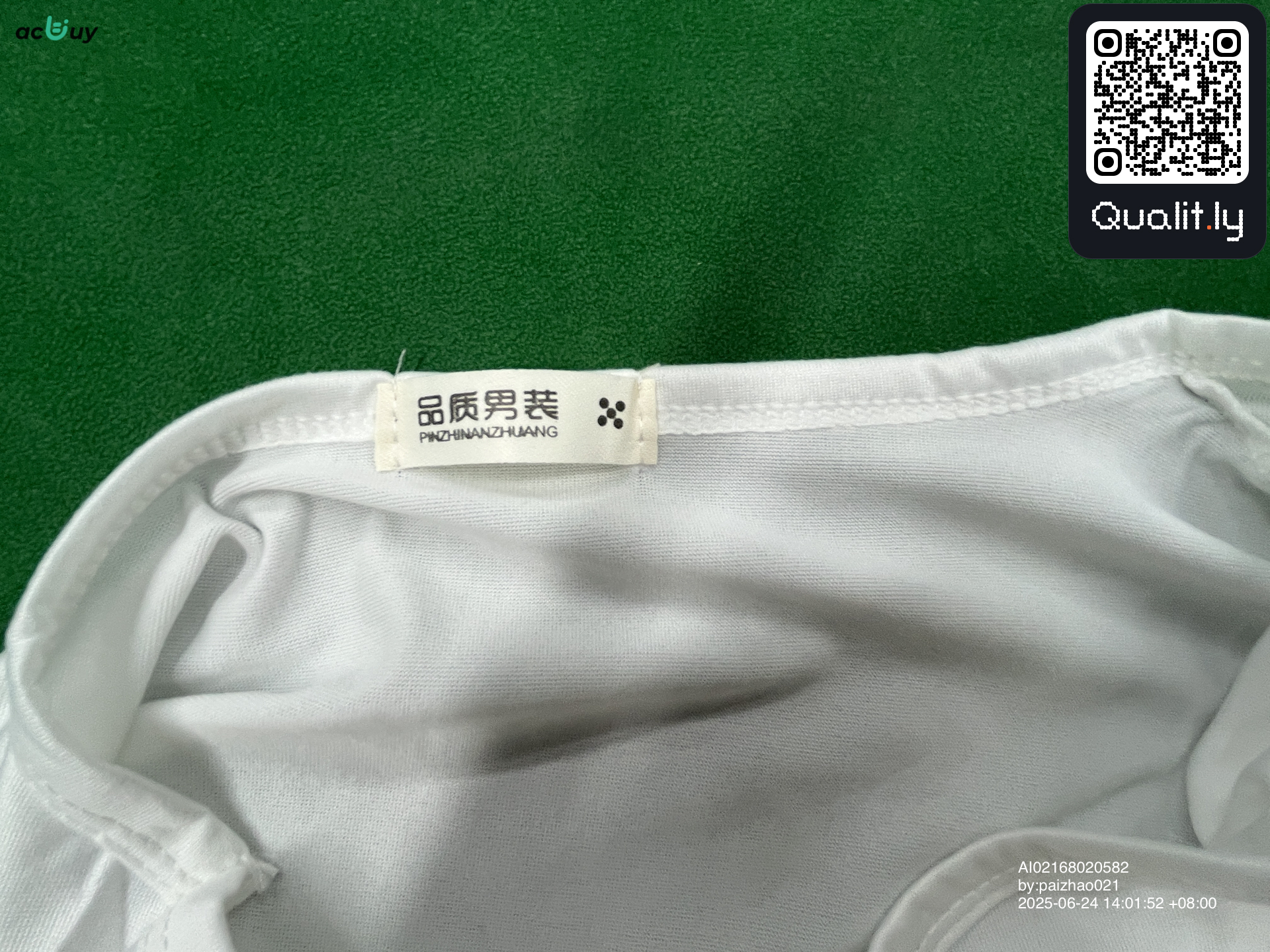T-Shirt — QC-Foto 1 von 88