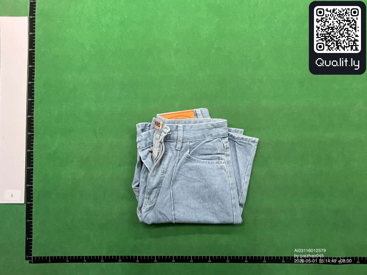 Jeans — QC-foto 1 av 26