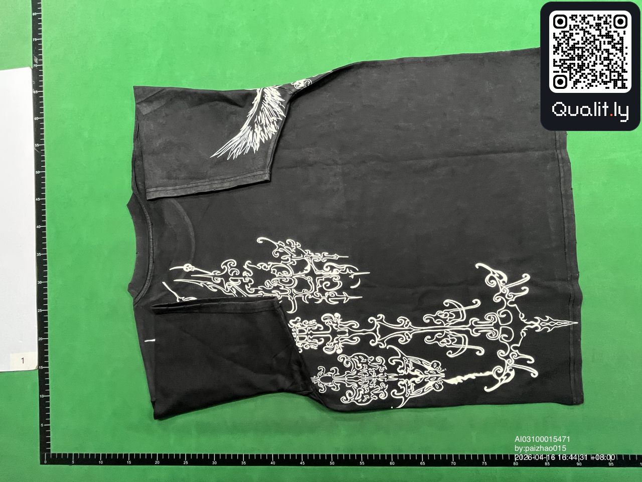 T-shirt — photo QC 2 sur 12