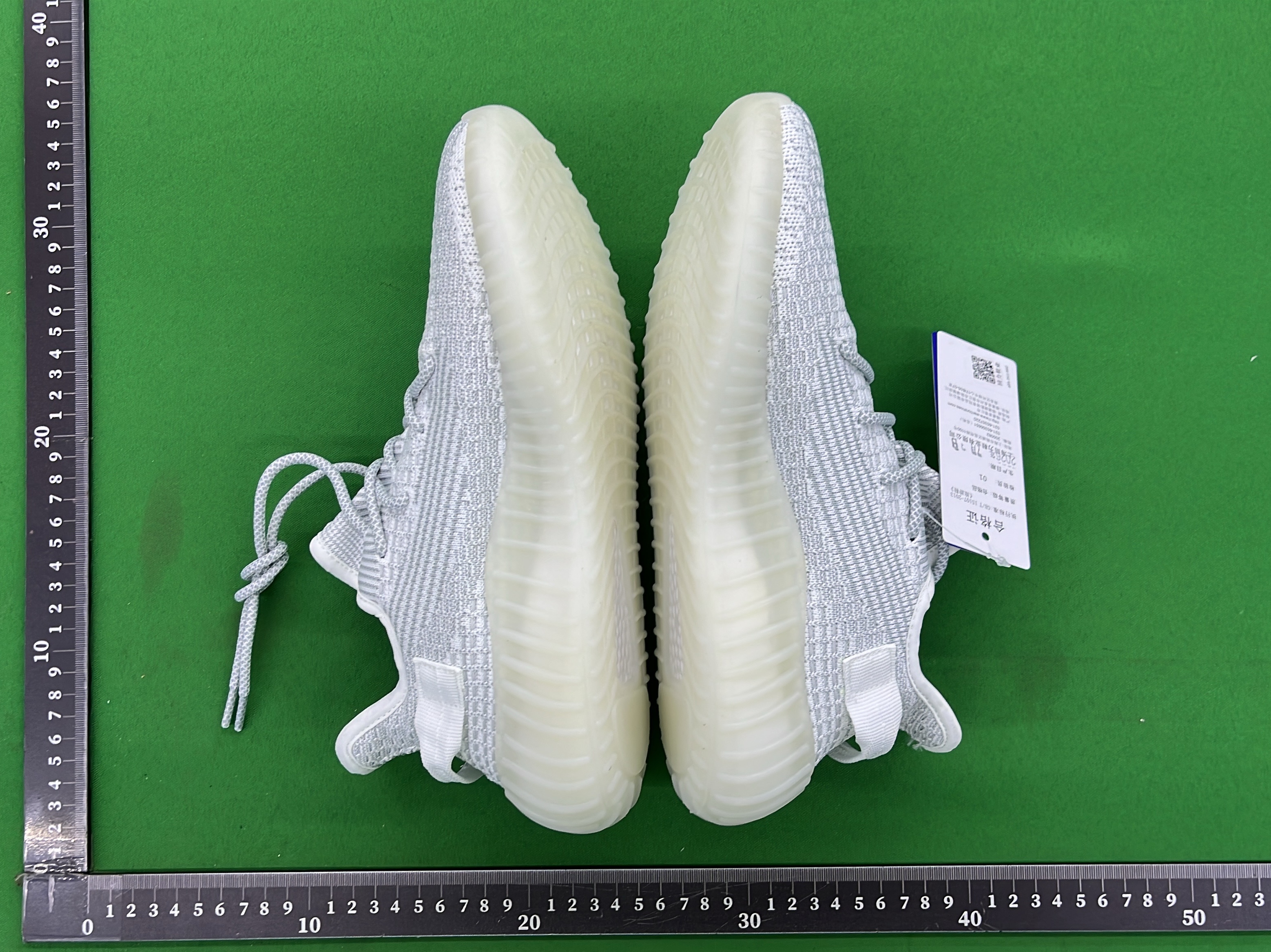 Sneakers — QC-foto 2 van 6