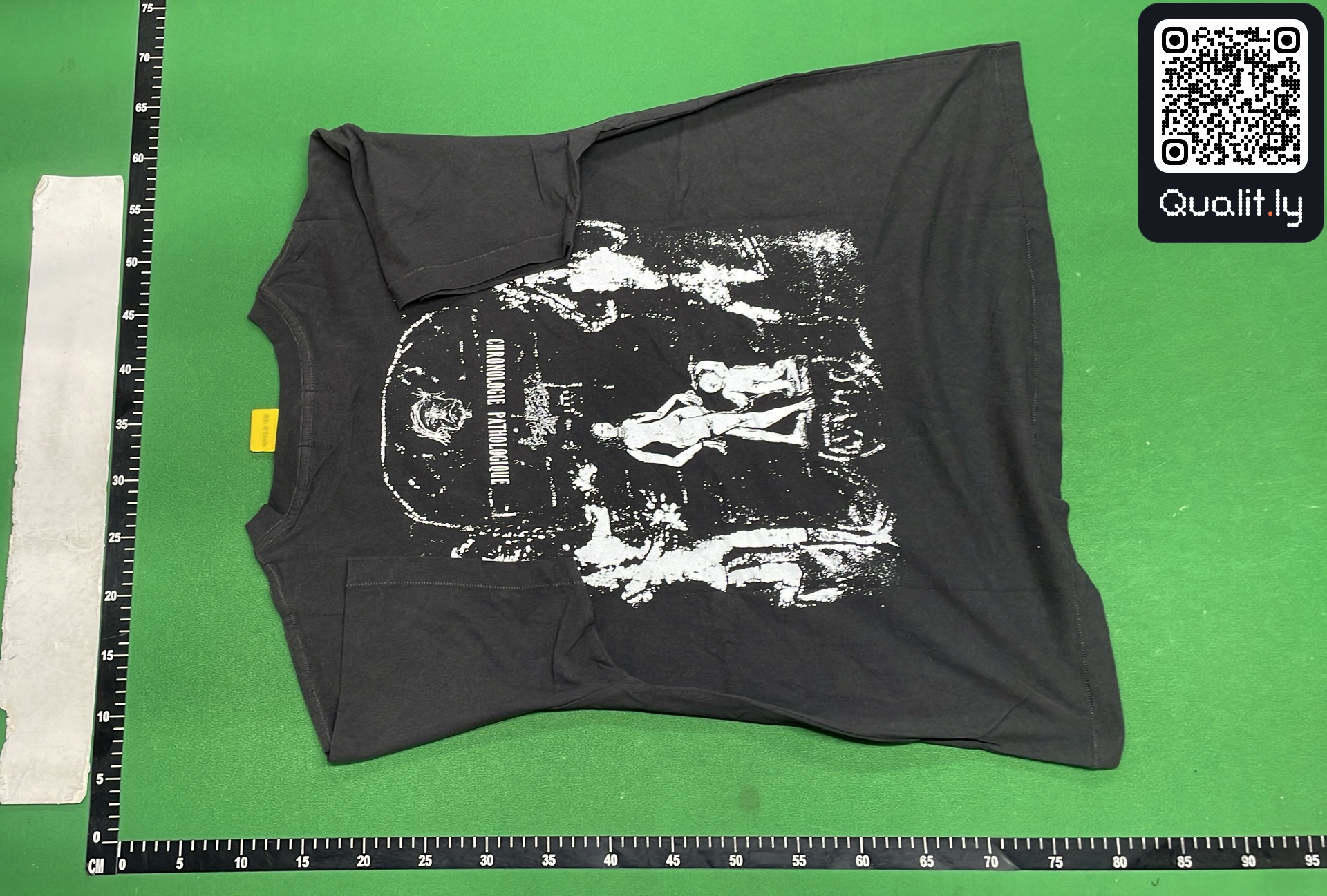 T-shirt — foto QC 3 de 14