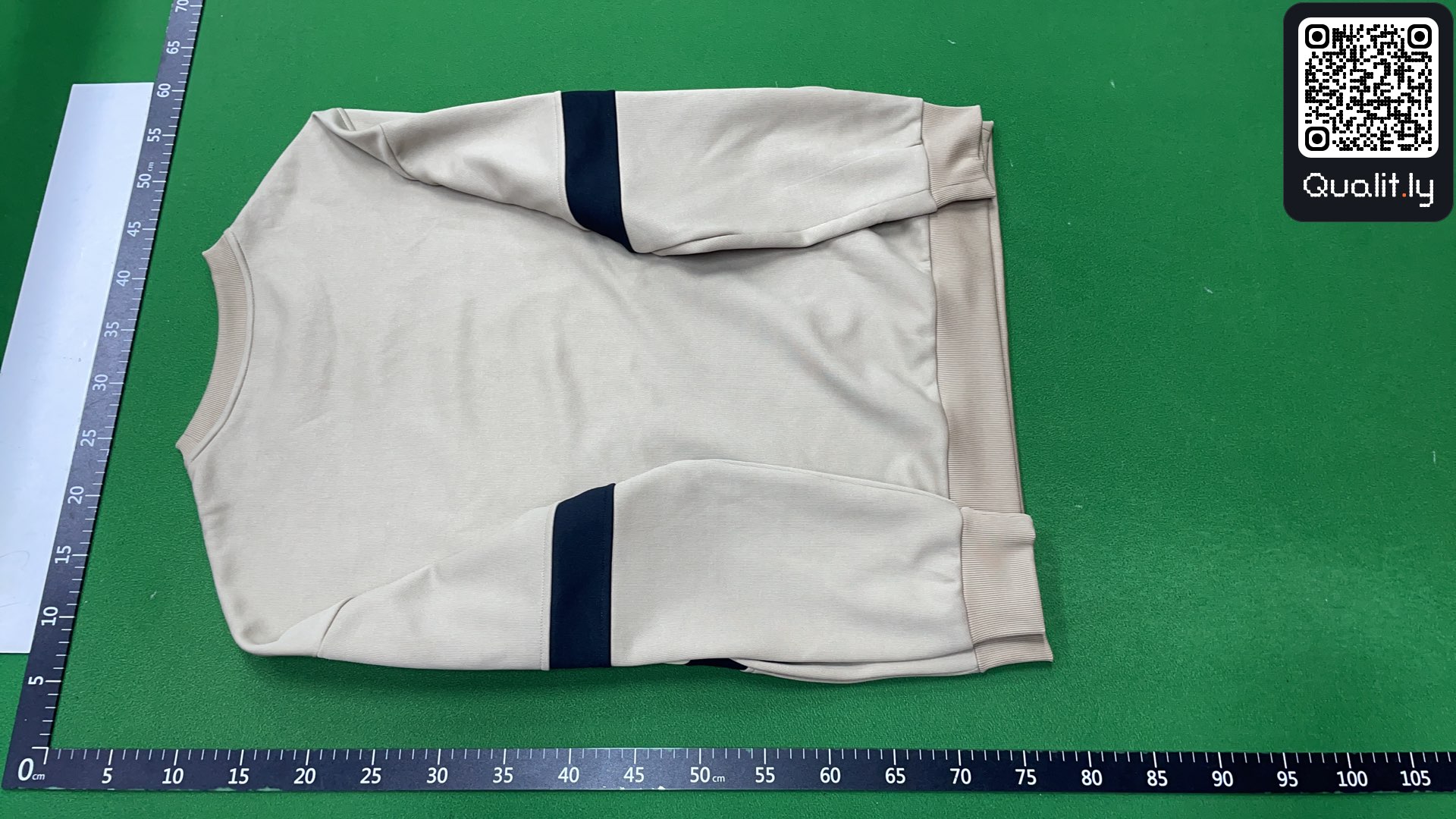 Sweatshirt QC photo 3 of 8