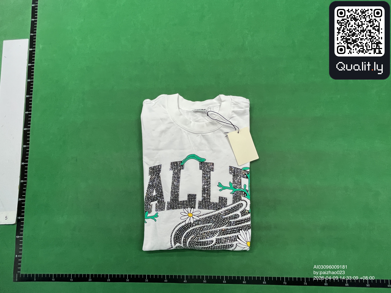 T-shirt QC photo 1 of 10