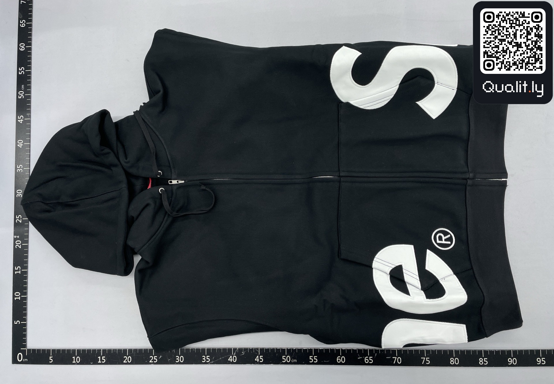 Hoodie QC photo 3 of 113