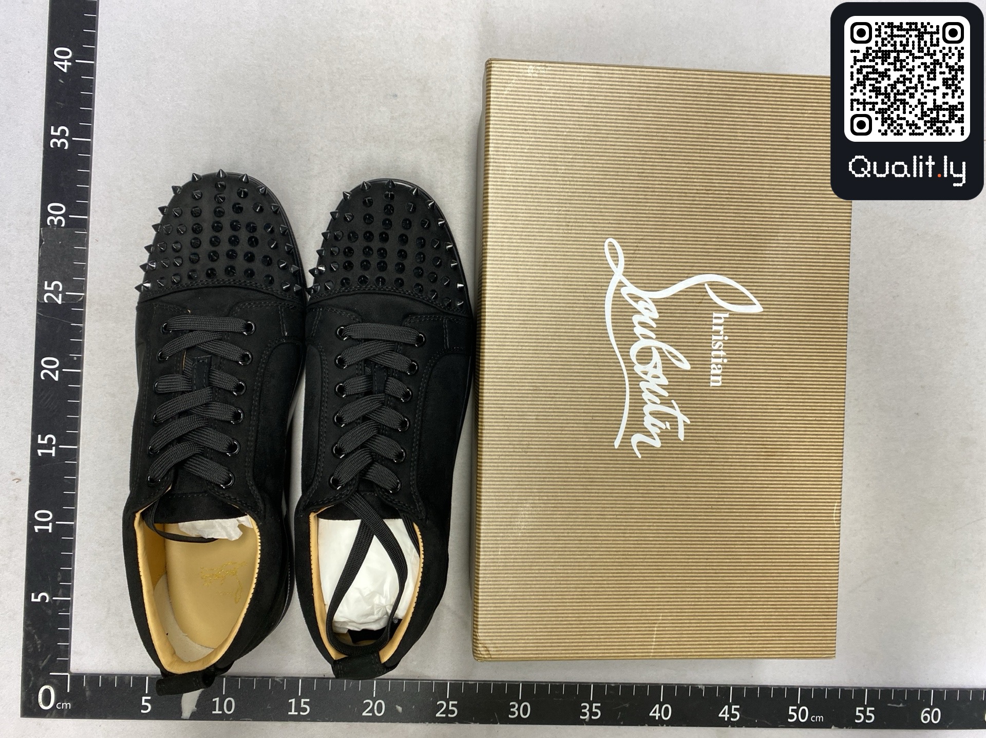 Sneakers — QC-foto 1 av 142