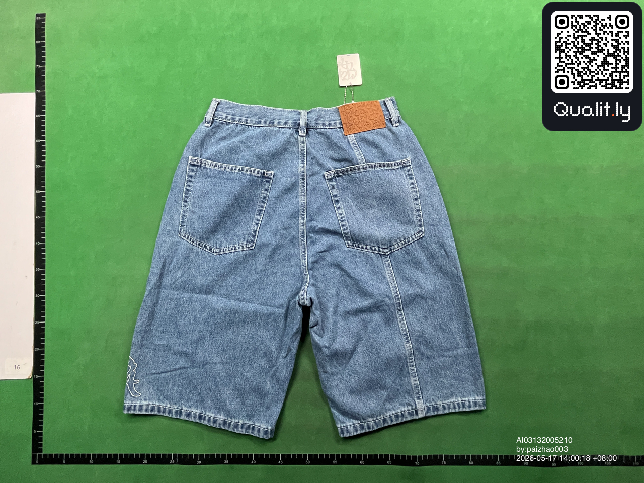 Jeans — QC-foto 2 van 8