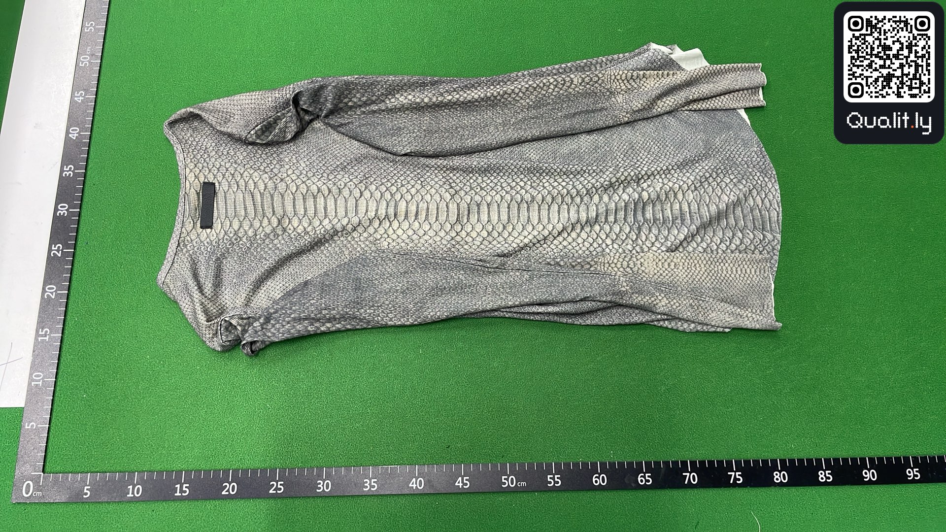 Camiseta — foto QC 3 de 8