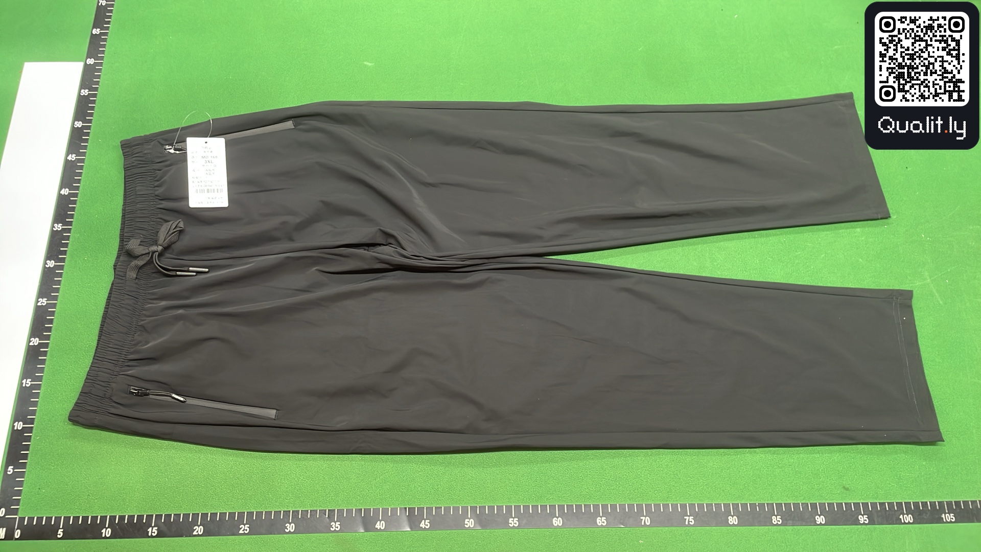 Pants QC photo 2 of 31