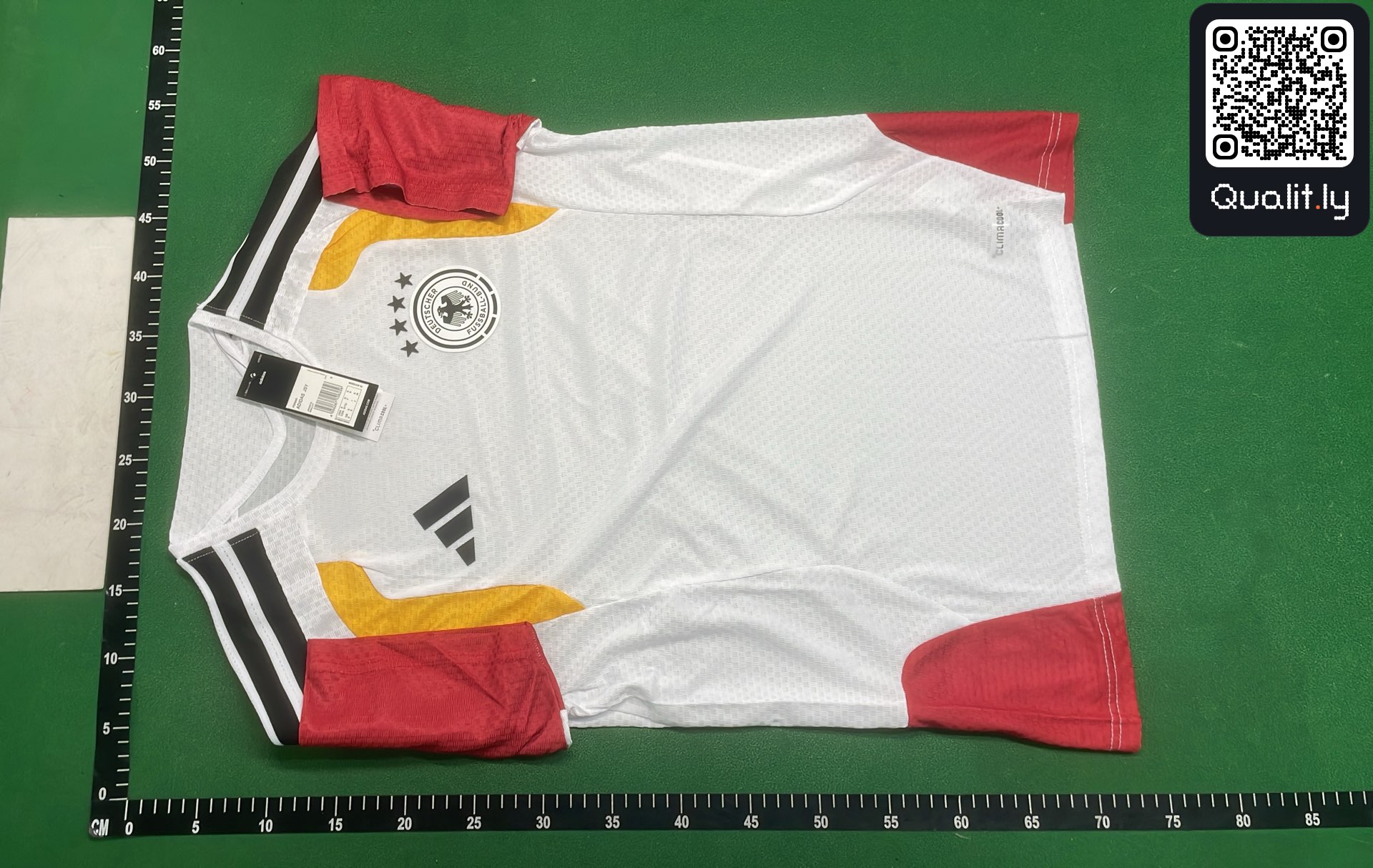 T-shirt QC photo 2 of 9