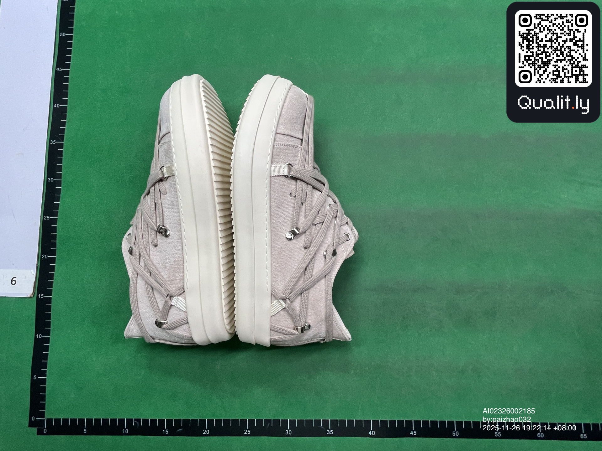 Sneakers — QC-foto 2 av 22