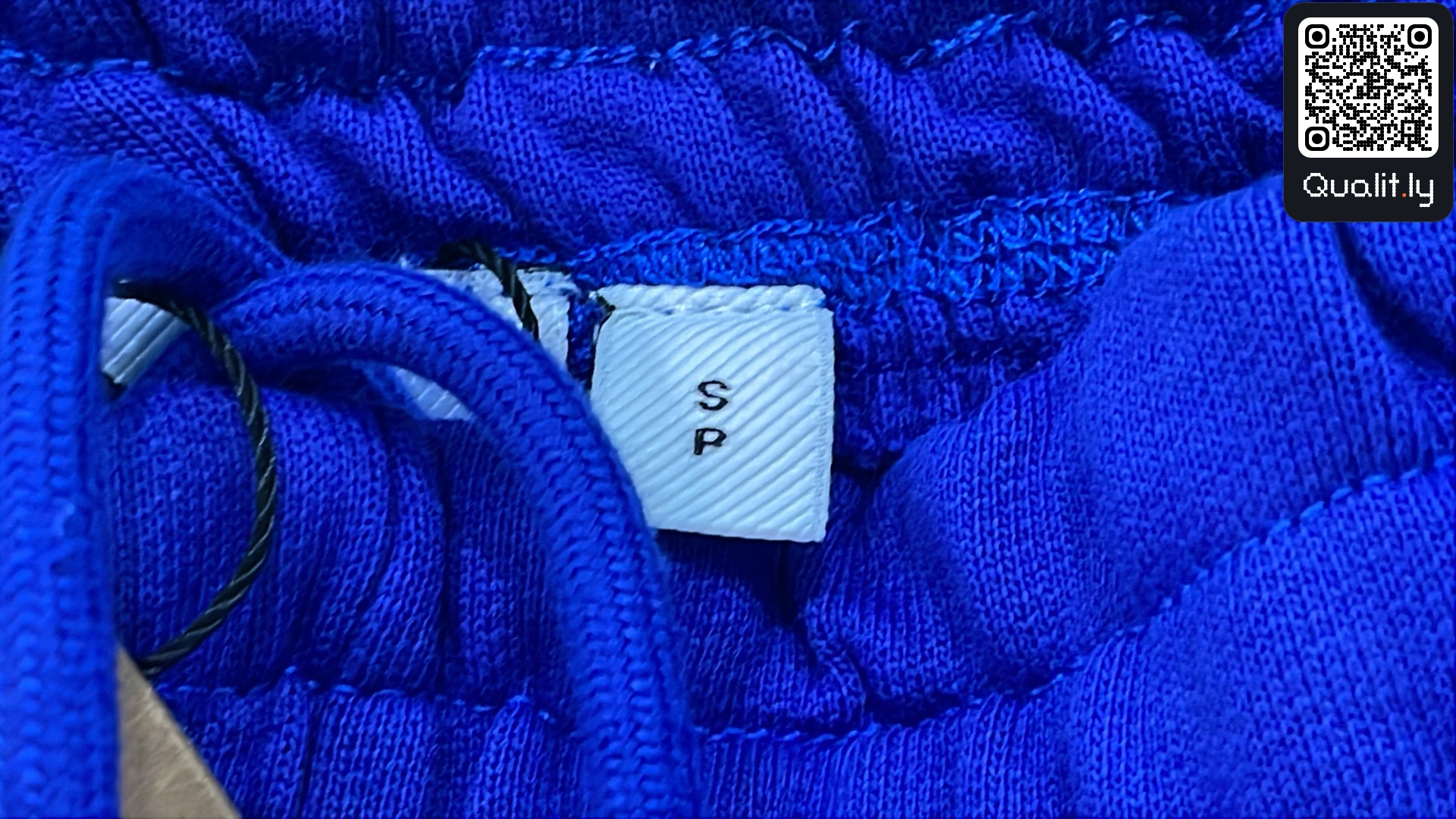 Short — photo QC 1 sur 21