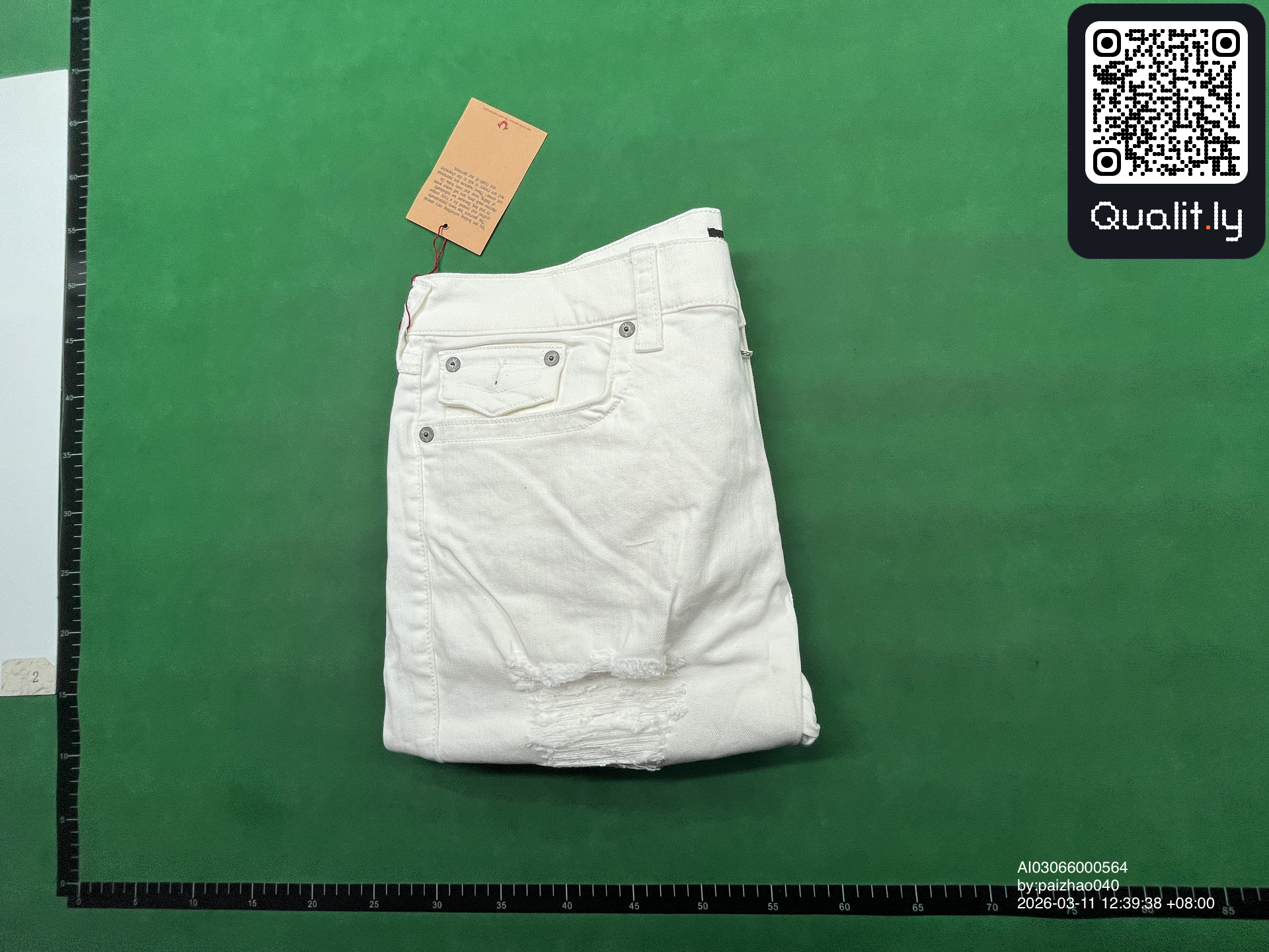 Jeans — QC-Foto 1 von 4