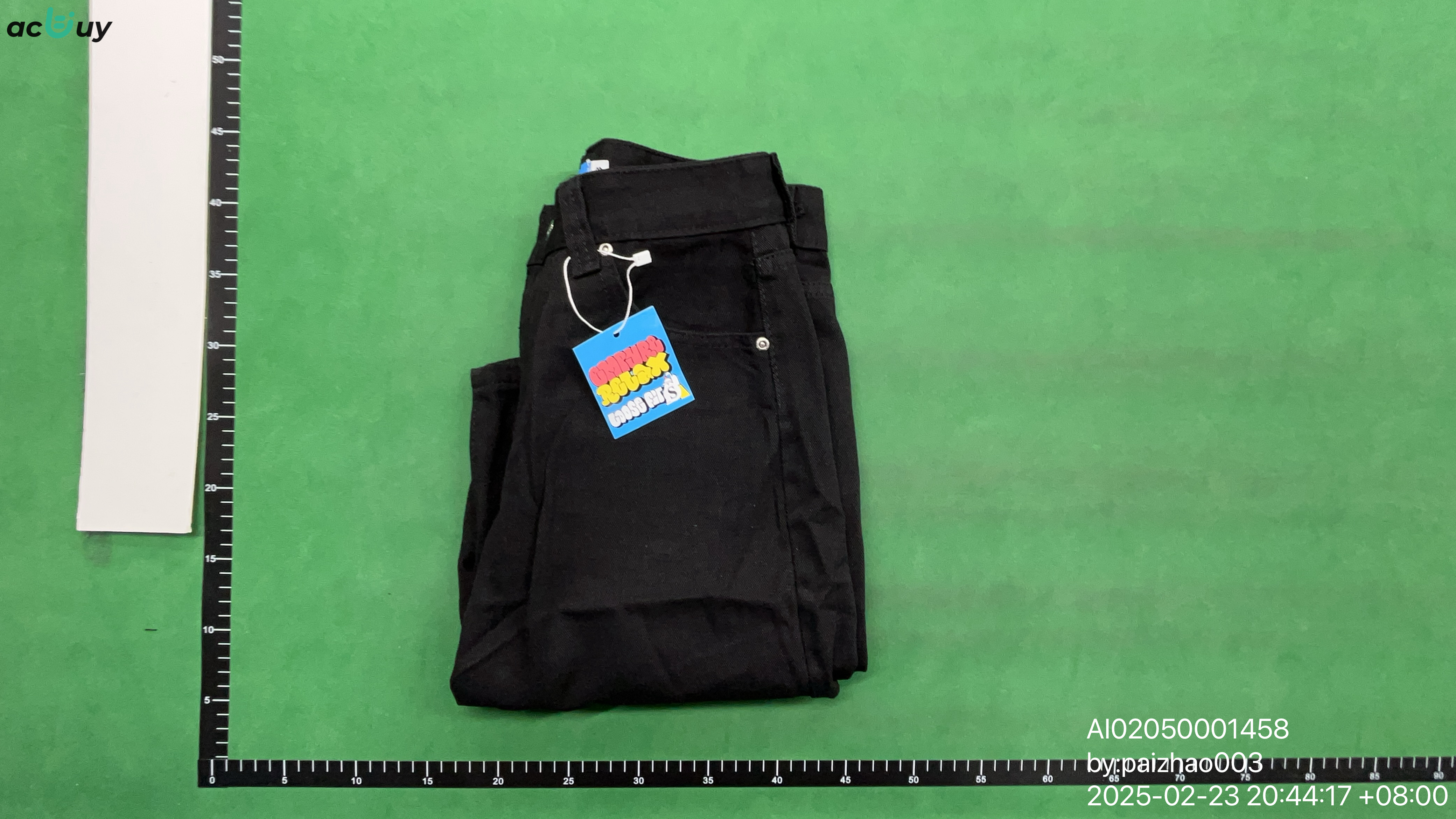 Jeans — QC-foto 1 av 12