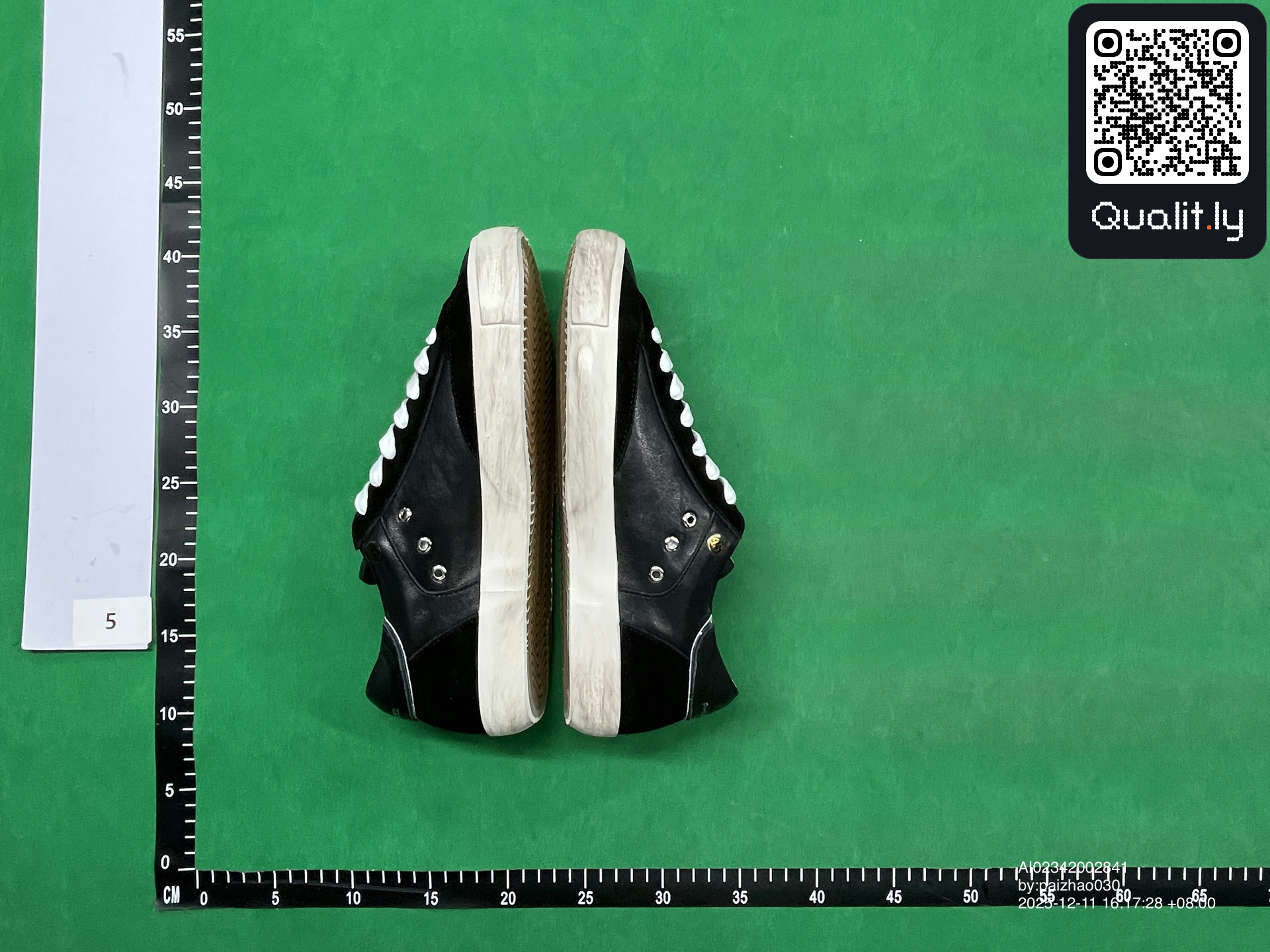 Sneakers — QC-foto 3 av 18