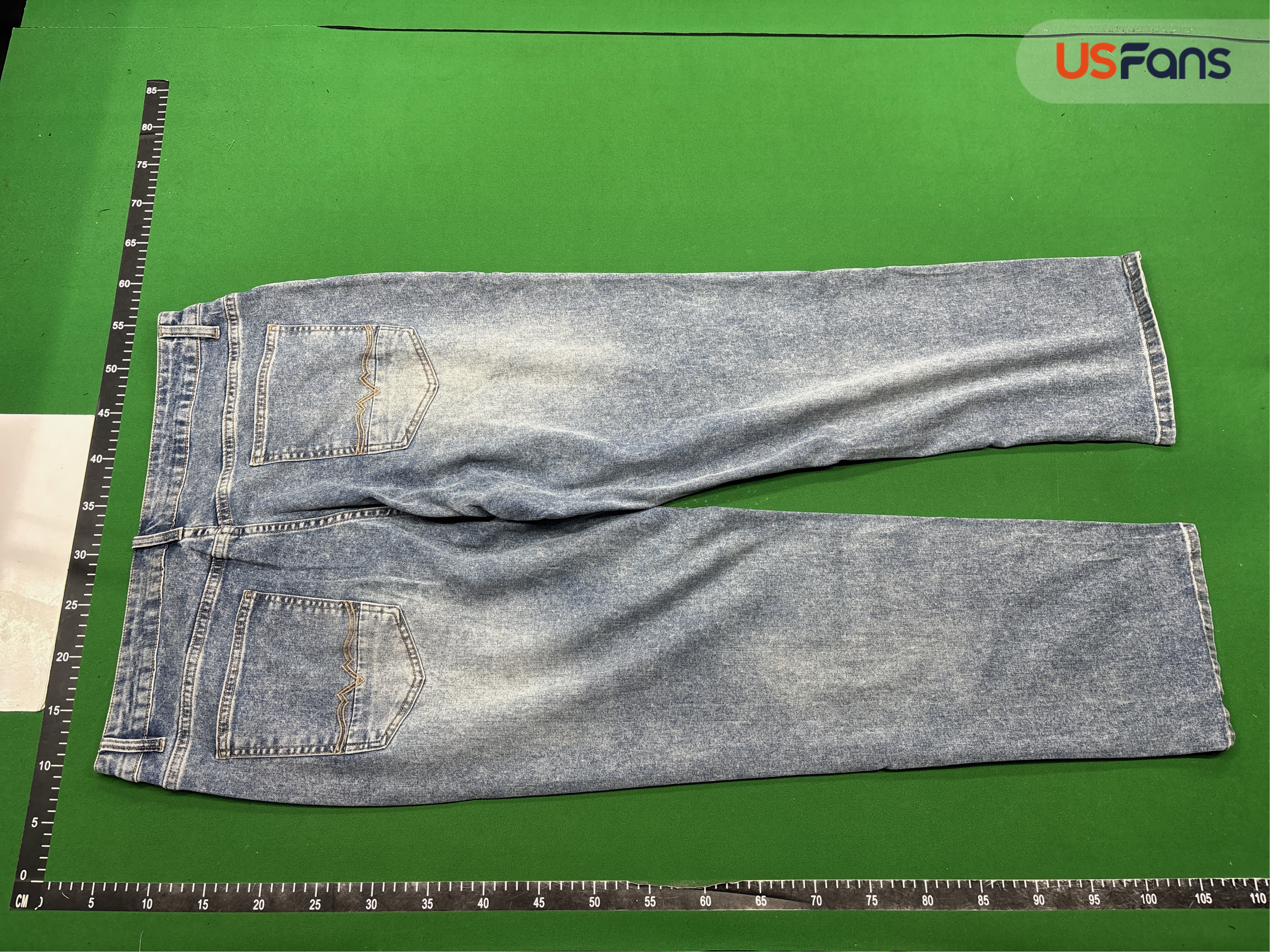 Jeans — QC-foto 3 av 4