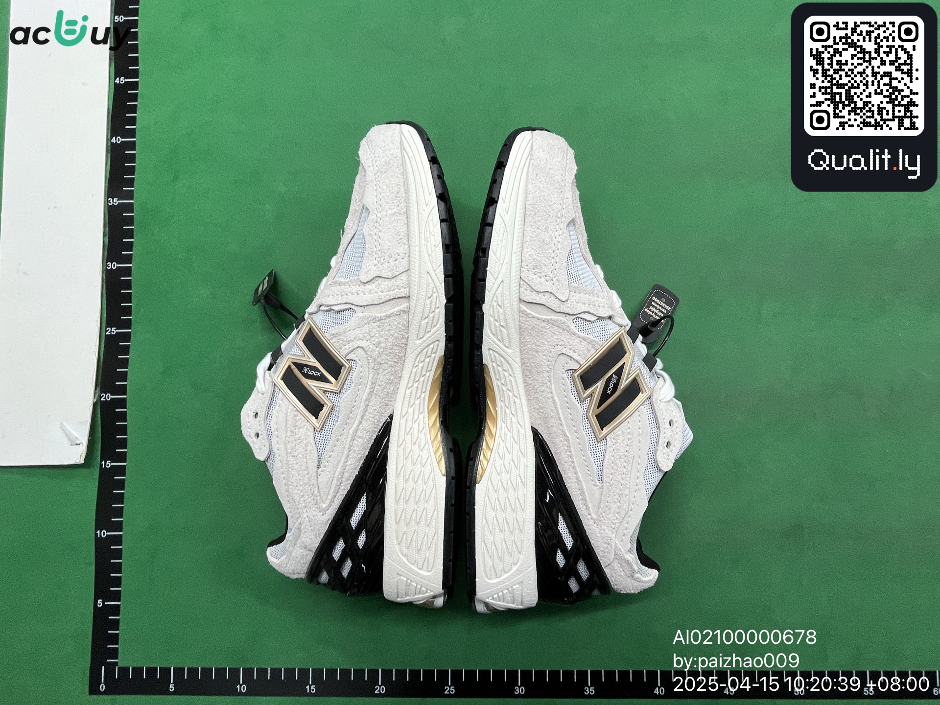 Sneaker — QC-Foto 2 von 30