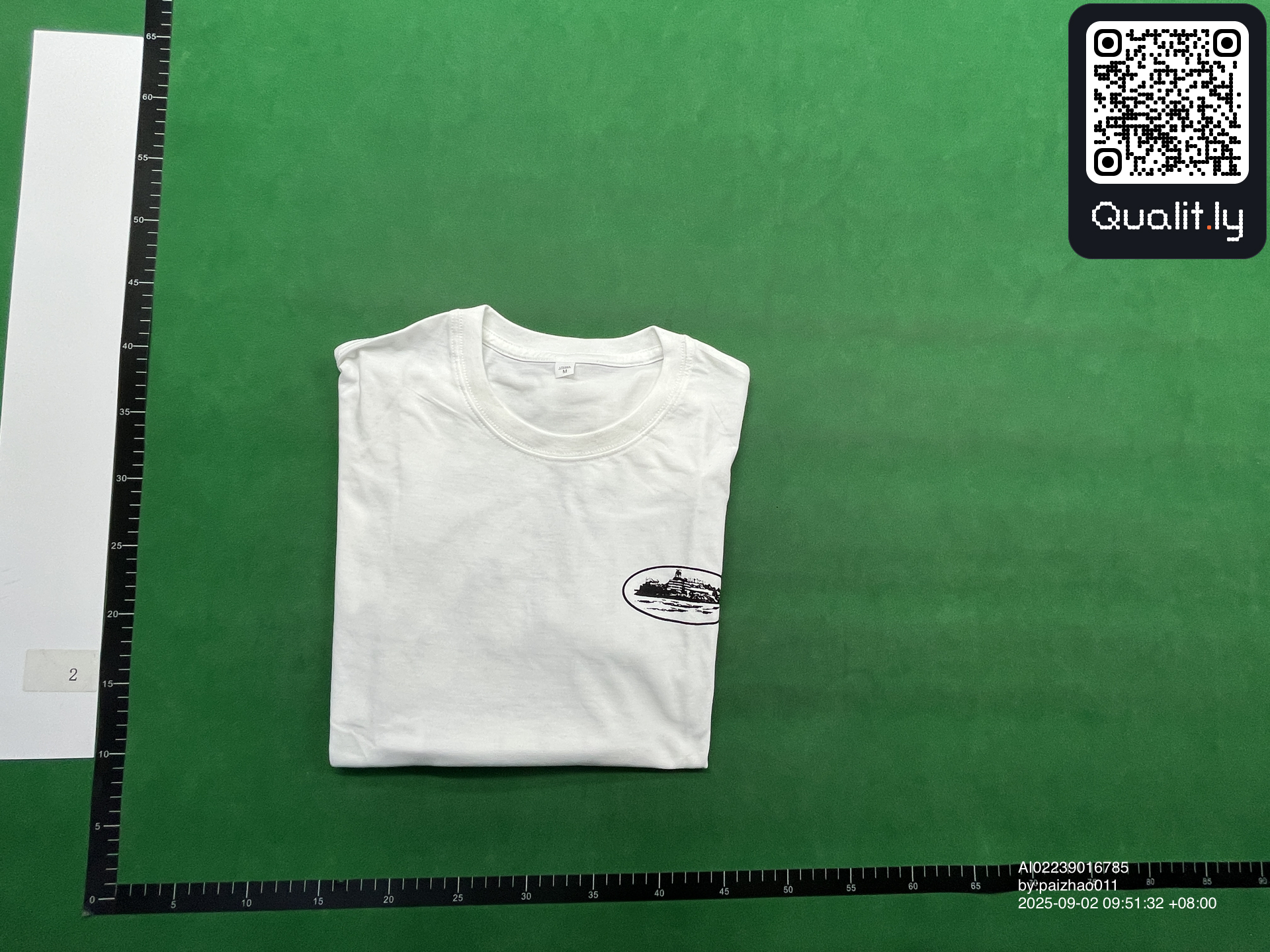 T-shirt — foto QC 3 de 90