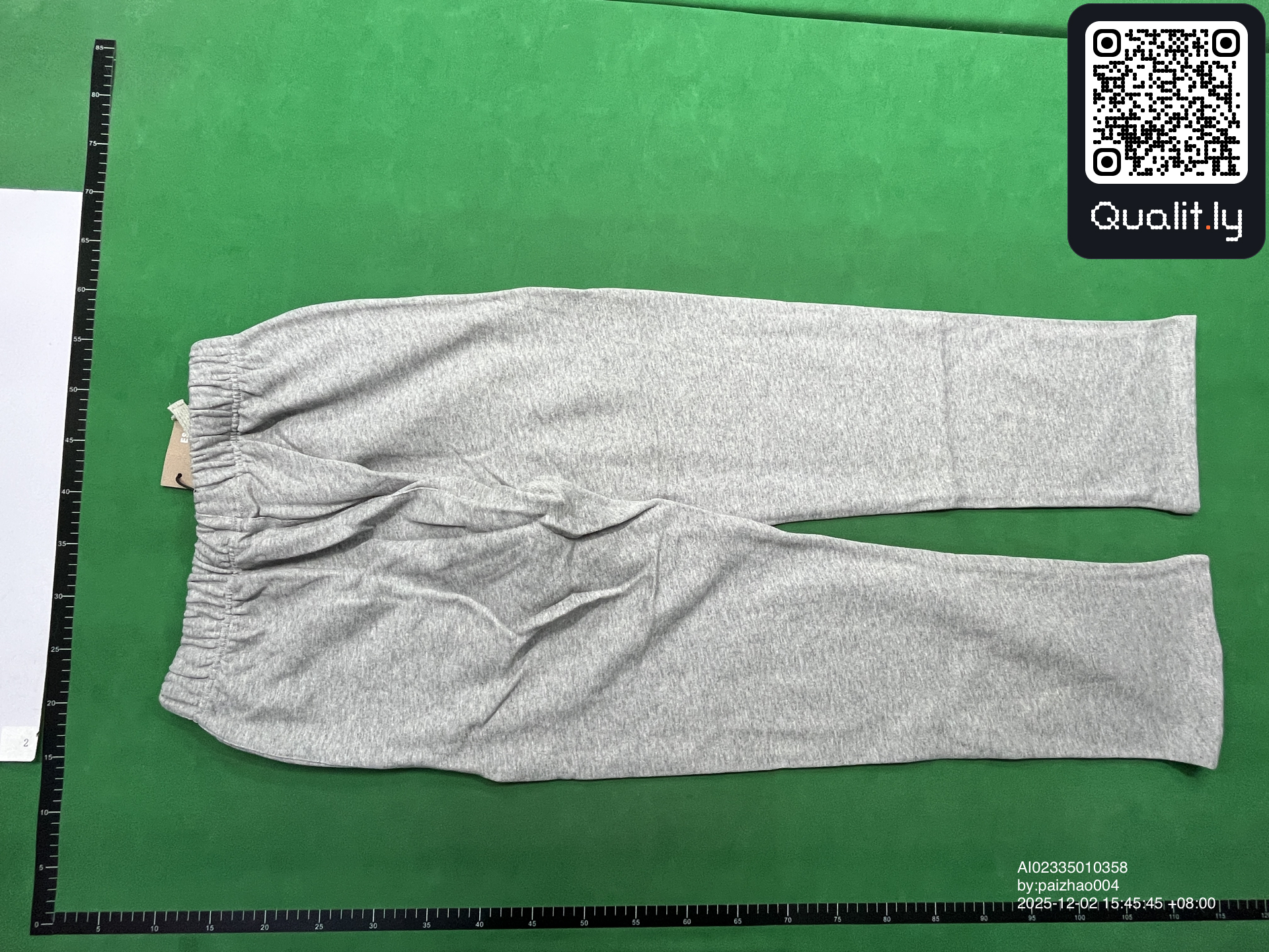 Pants QC photo 2 of 52