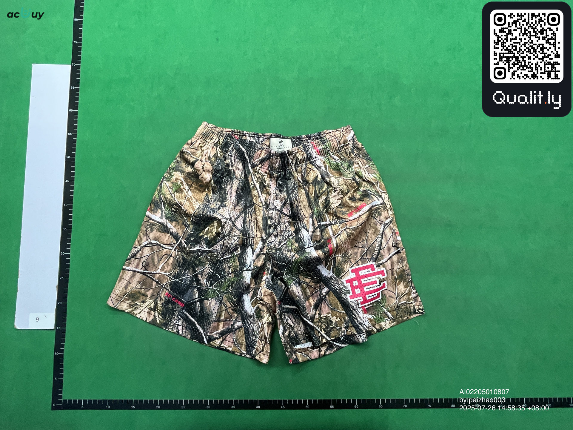 Pantaloncini — foto QC 2 di 38