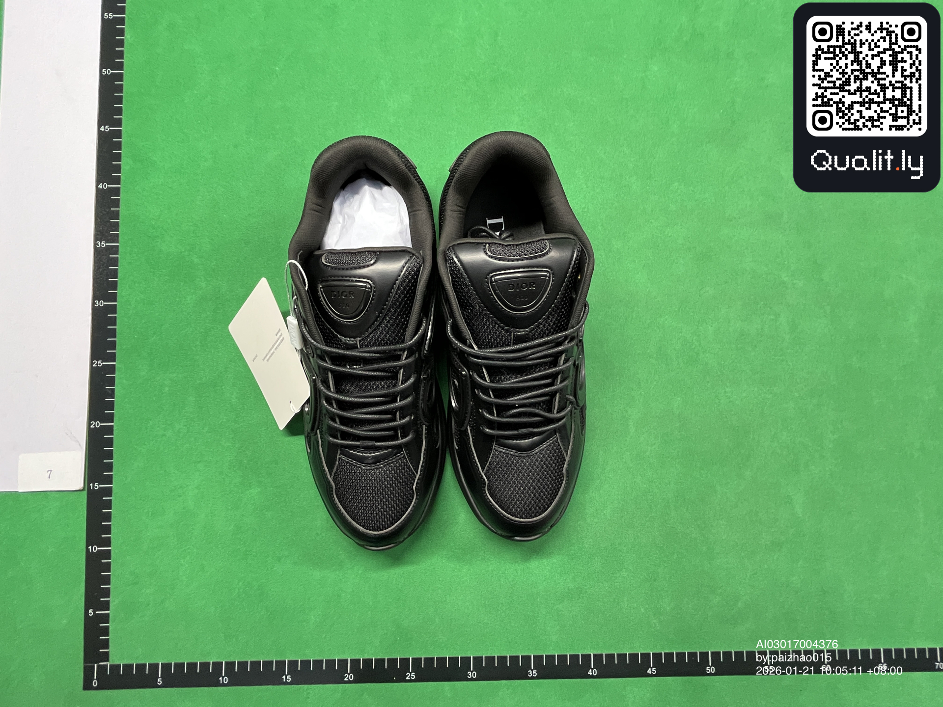 Sneakers — QC-foto 1 av 6