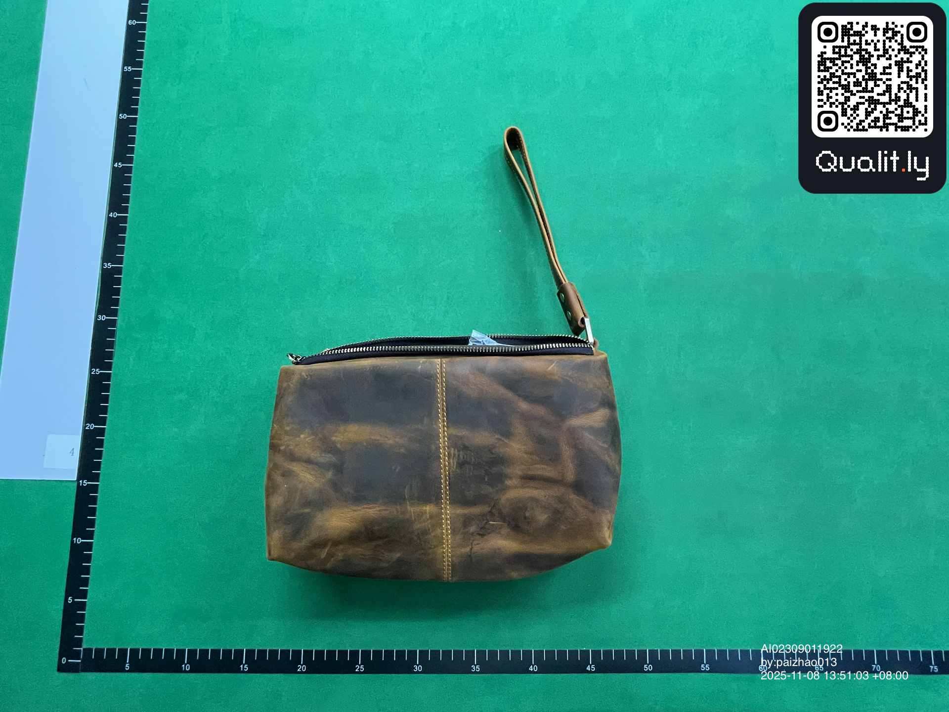 Borsa — foto QC 2 di 3