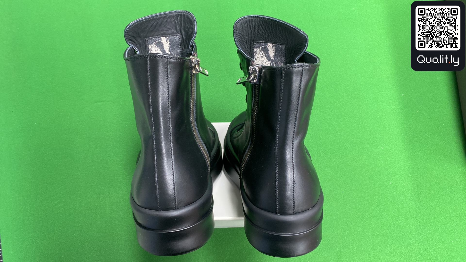Sneakers — QC-foto 3 van 16
