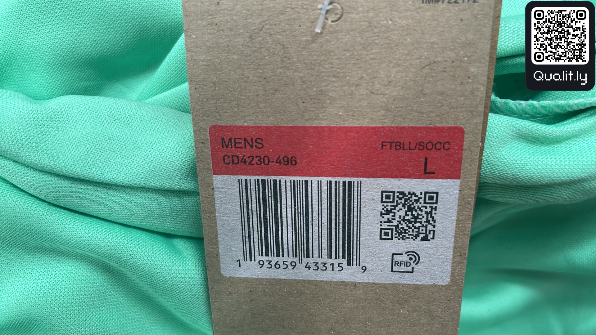 衬衫 QC 照片 1 / 4