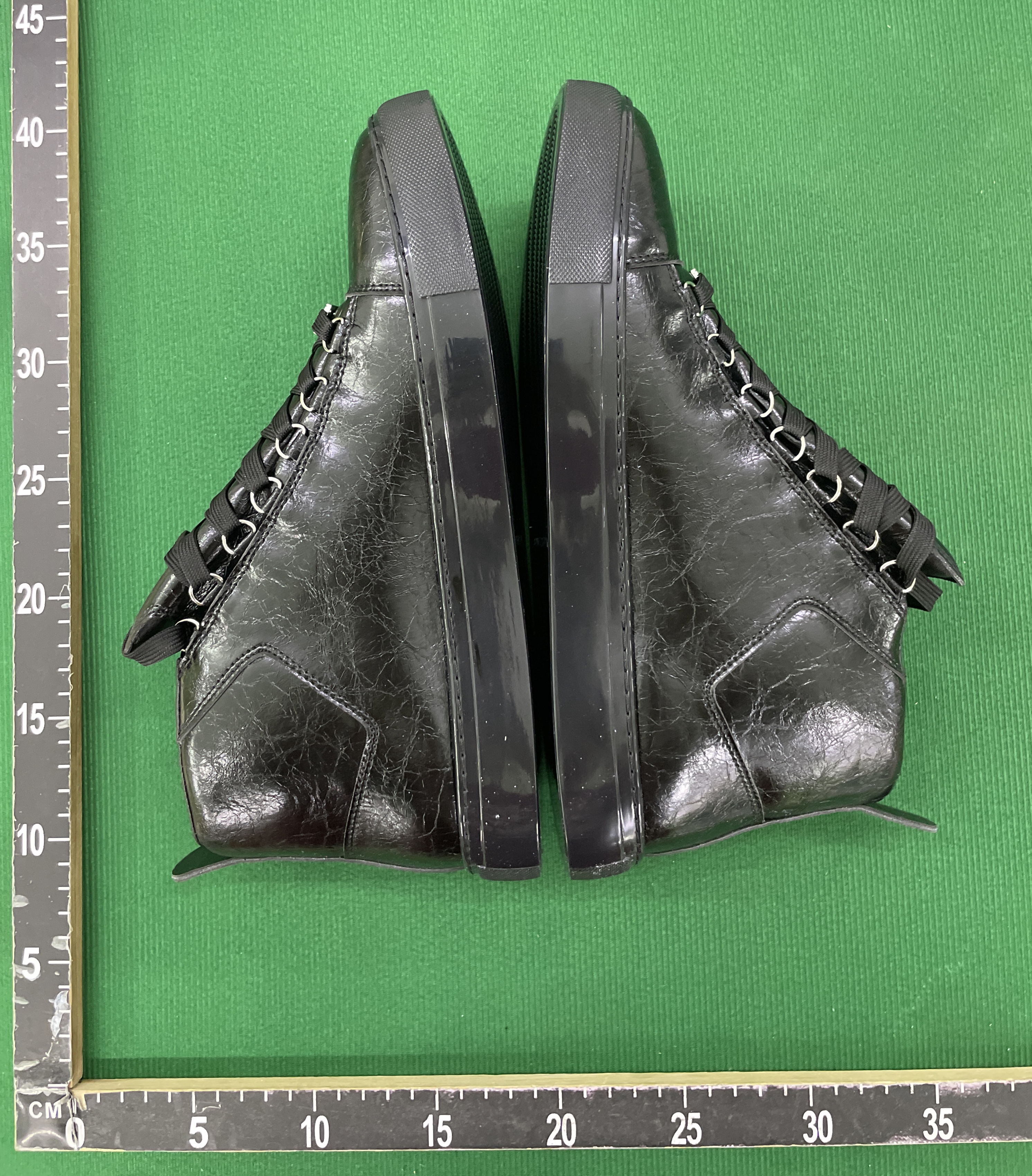 球鞋 QC 照片 1 / 172
