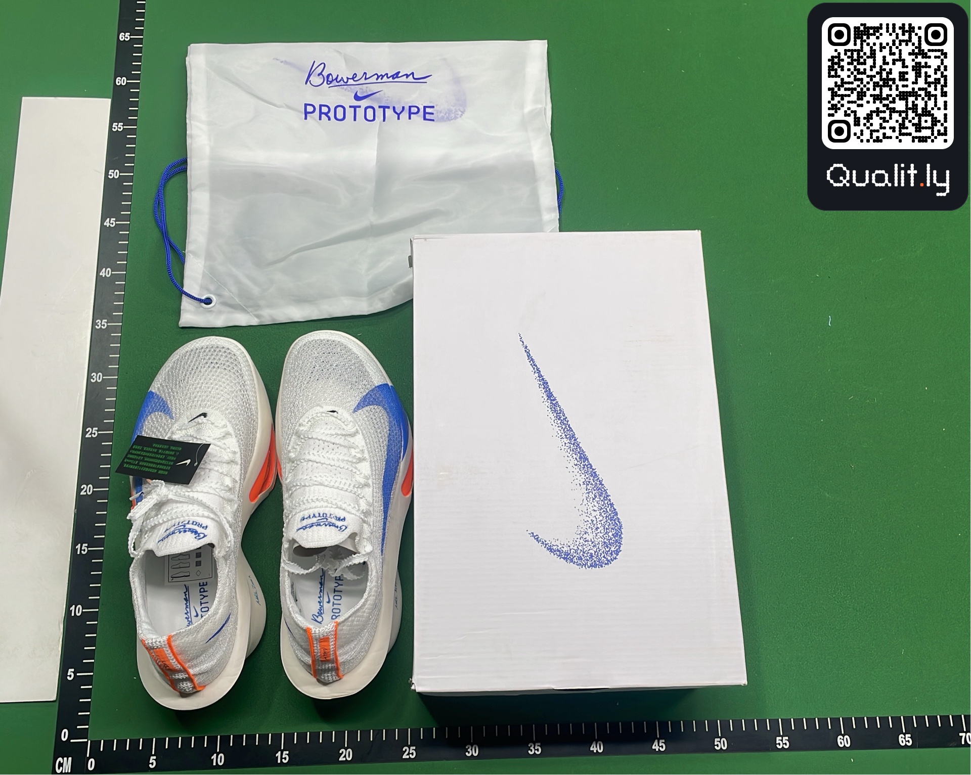Sneakers — foto QC 1 di 6