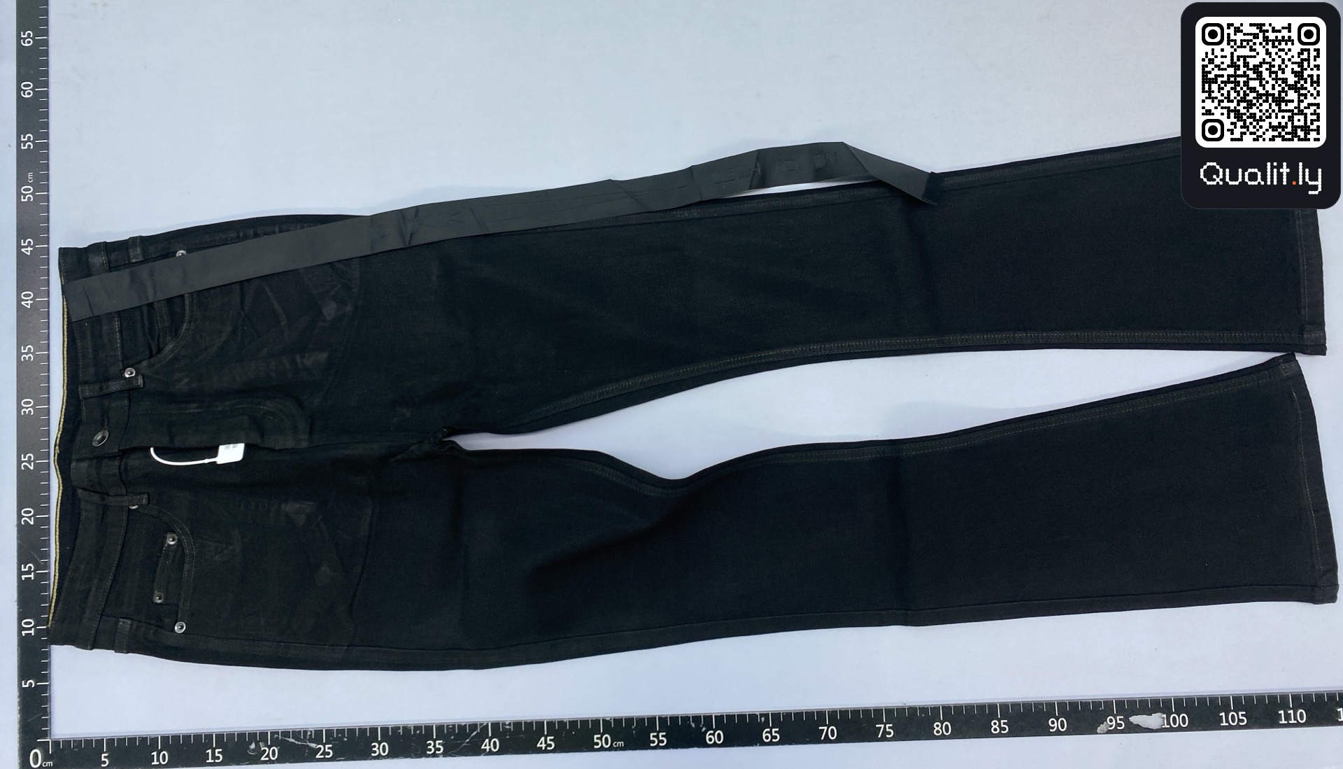Jeans — QC-foto 1 van 50