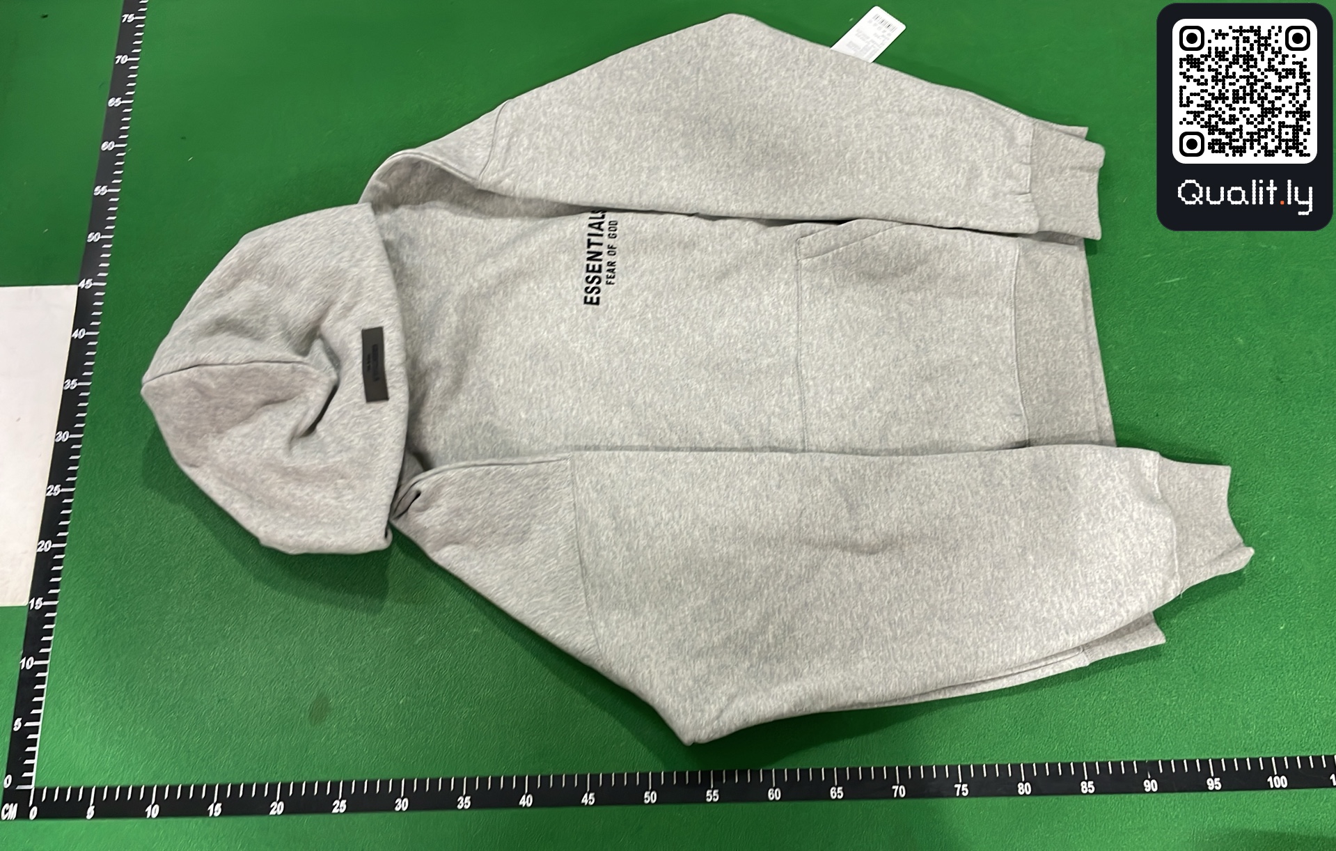 Sweatshirt QC photo 2 of 94