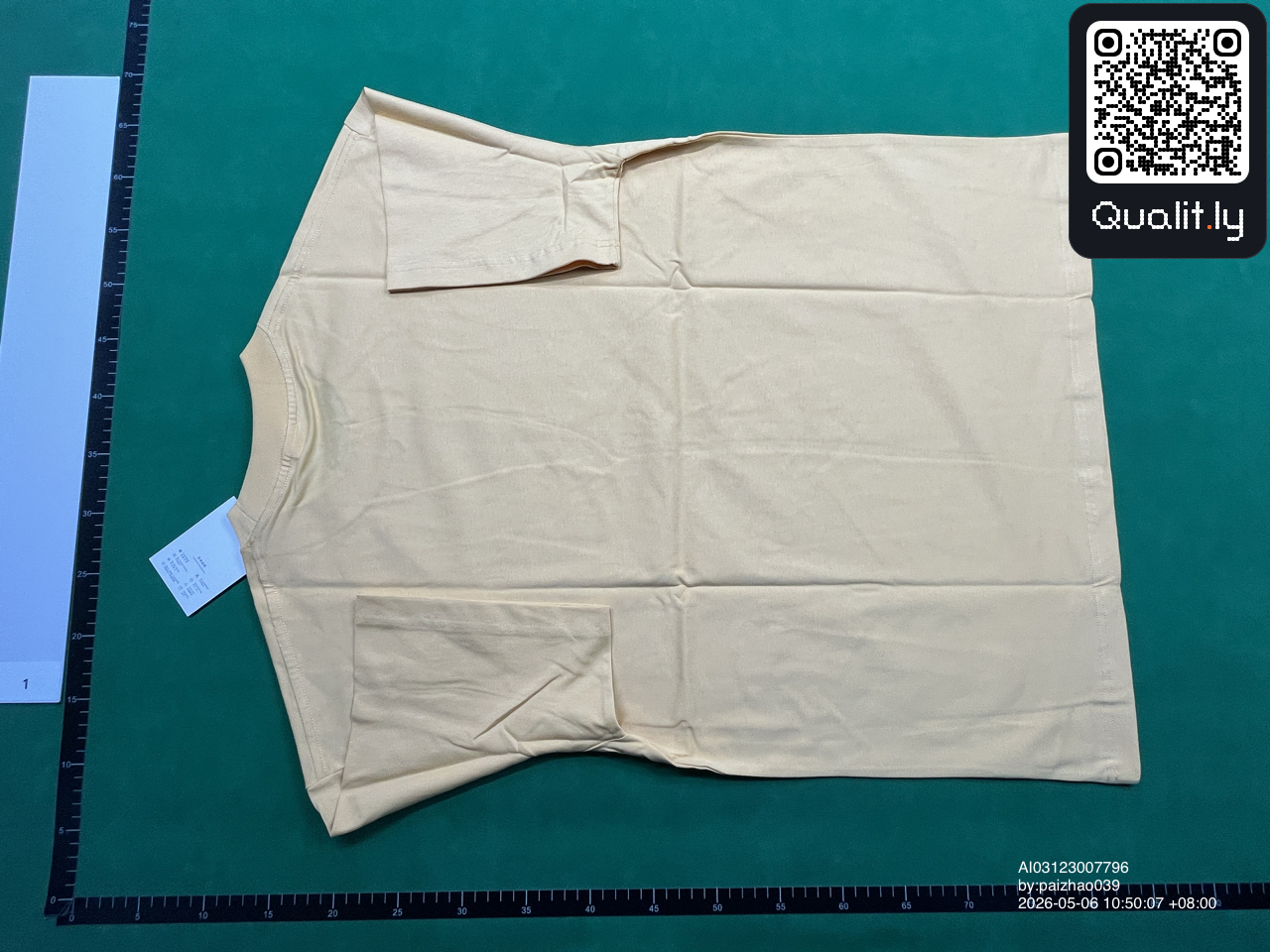 T-Shirt — QC-Foto 2 von 8