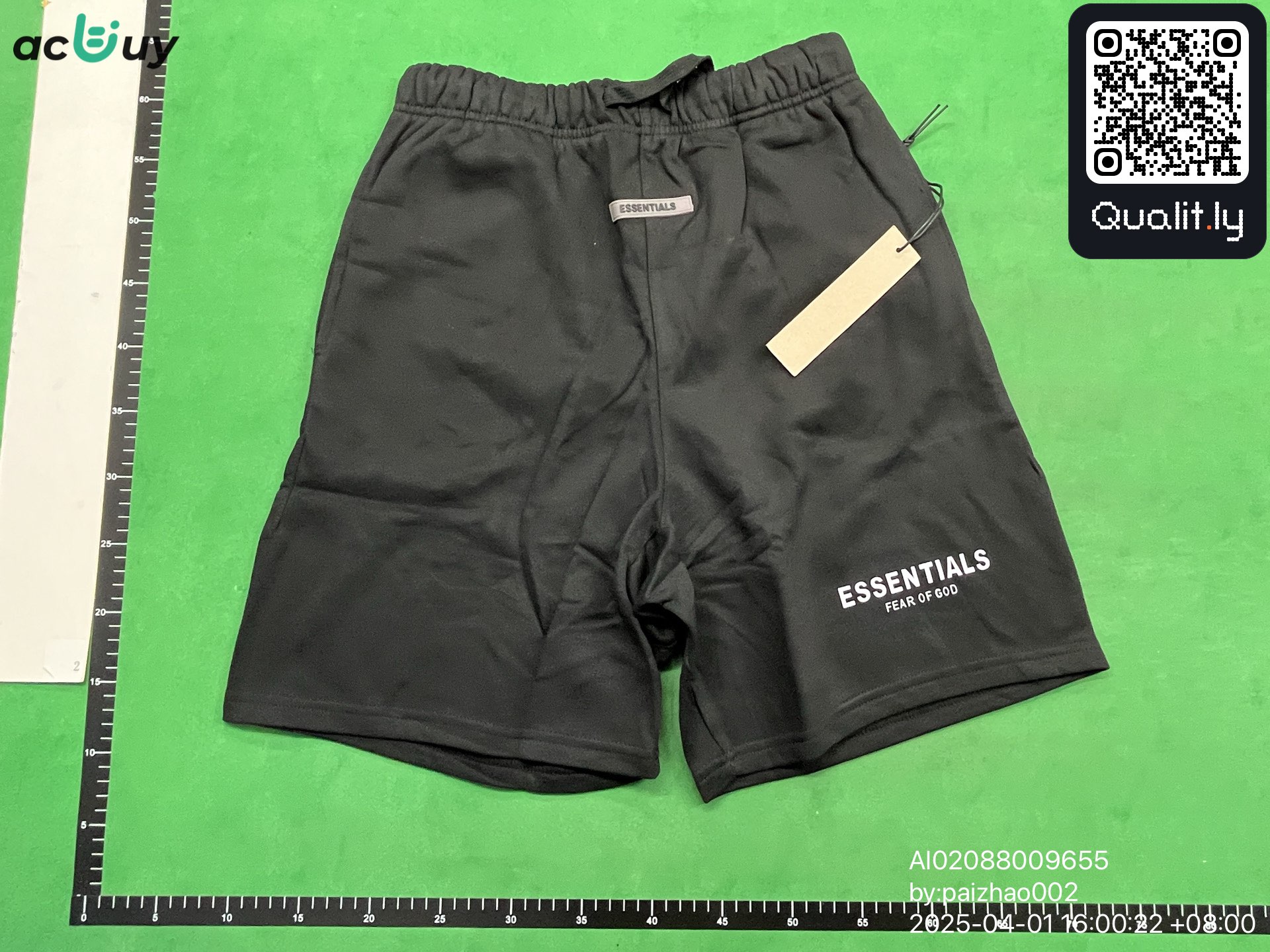 Pantaloni scurți — fotografie QC 3 din 44