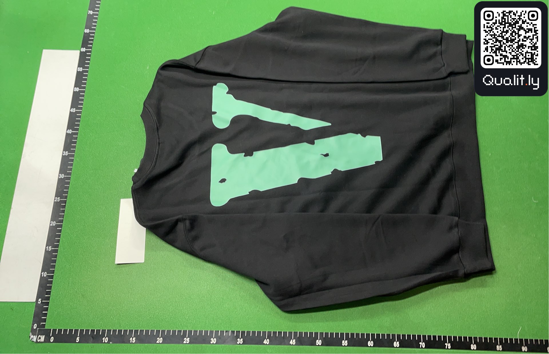 Sweater QC photo 3 of 4