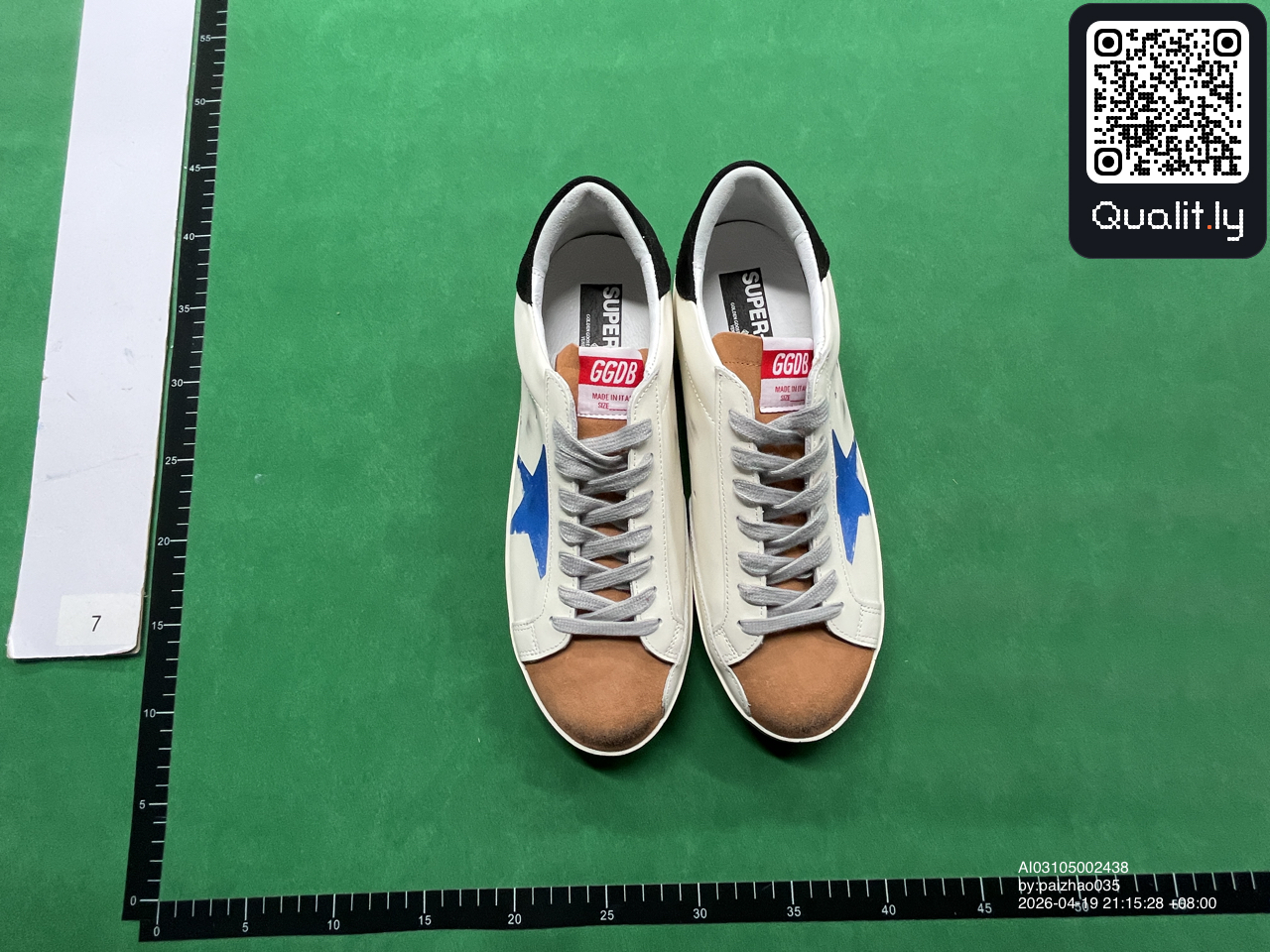 Sneakers QC photo 1 of 6