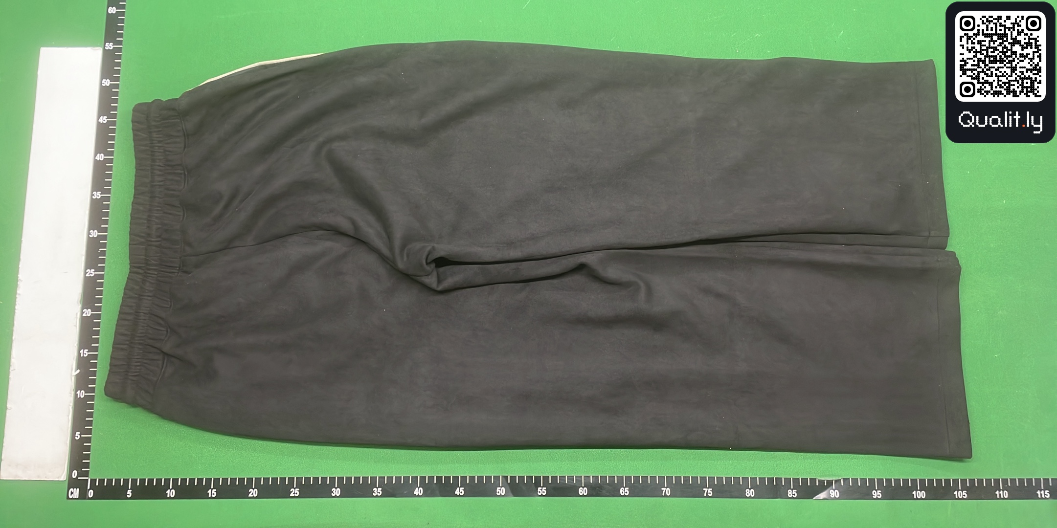 Pantaloni — foto QC 3 di 8