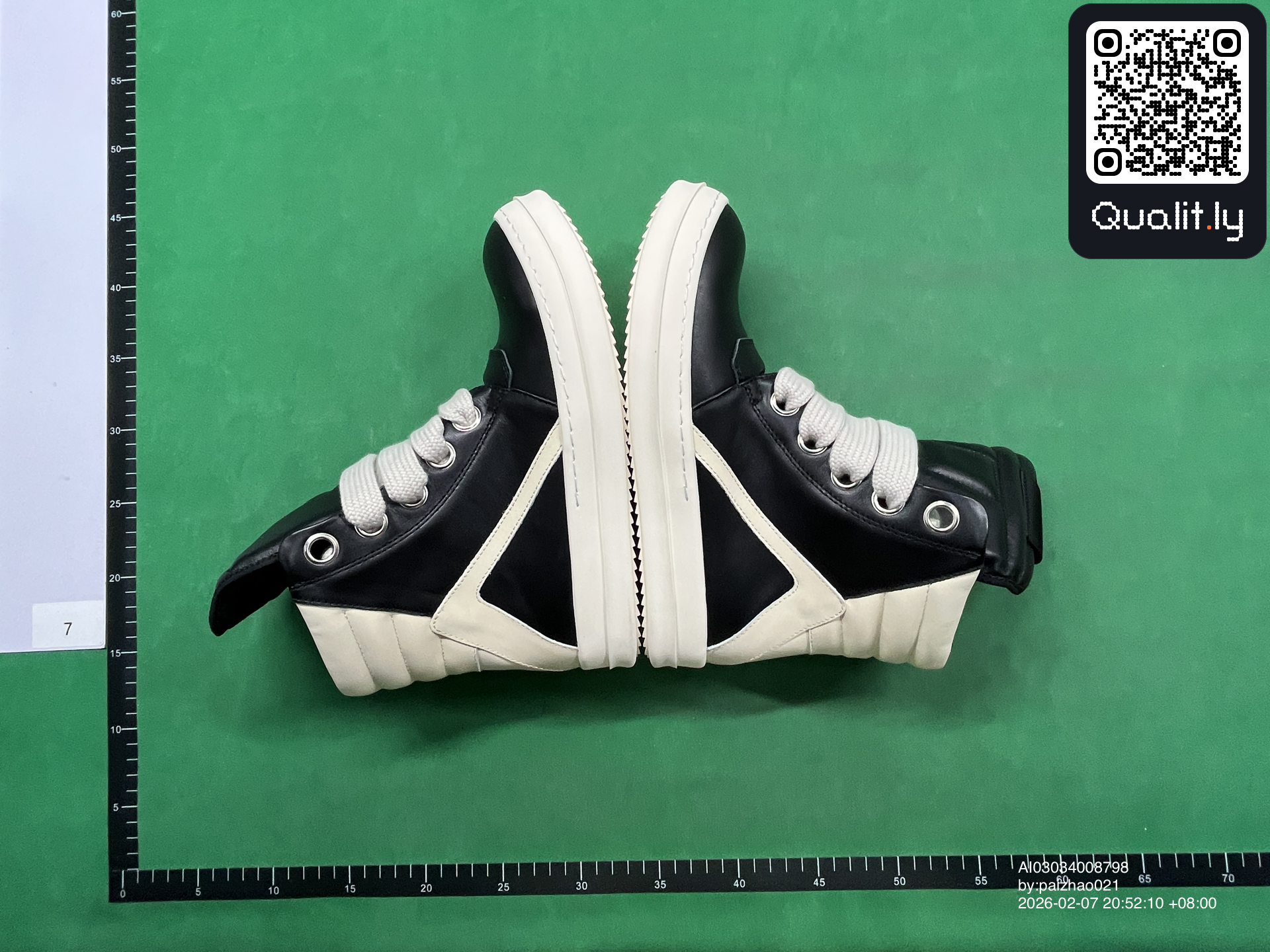 靴子 QC 照片 2 / 10