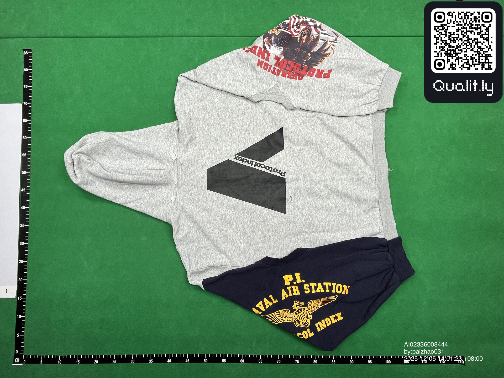 Hoodie QC photo 2 of 4