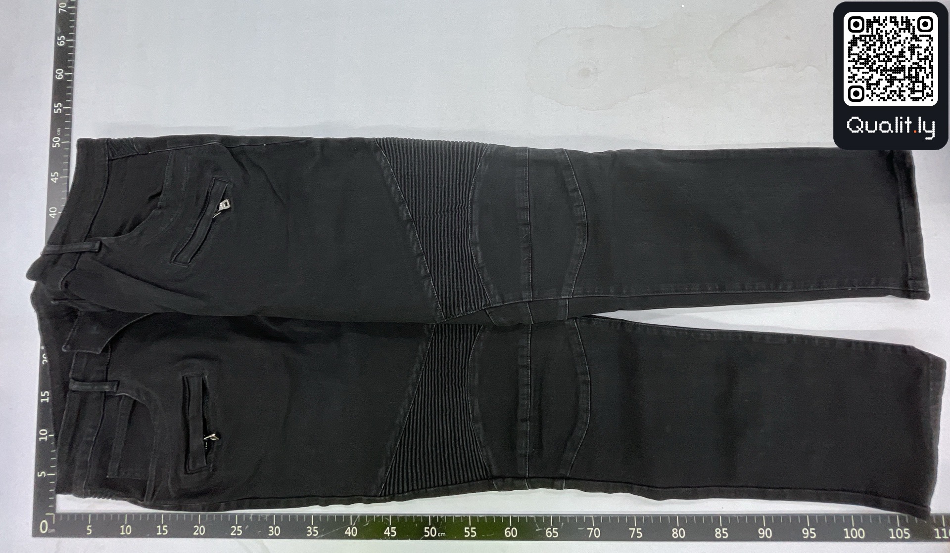 牛仔裤 QC 照片 2 / 4