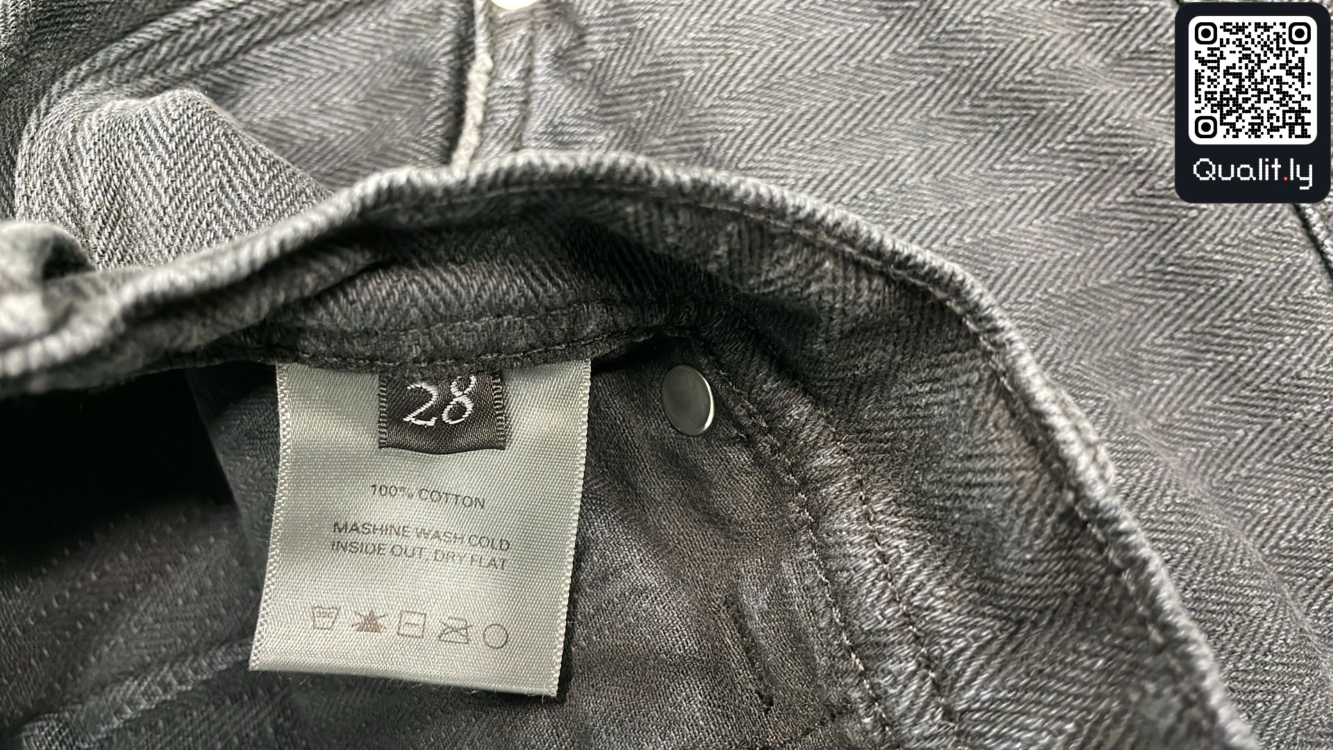 Pantaloni — fotografie QC 1 din 8
