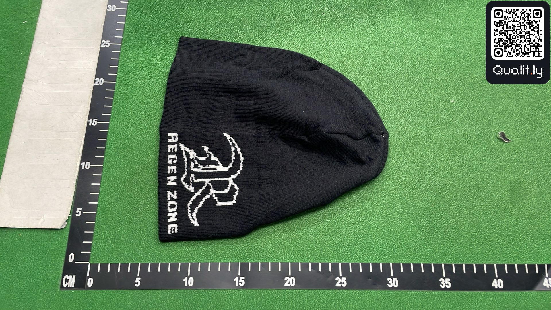 Pet — QC-foto 3 van 3