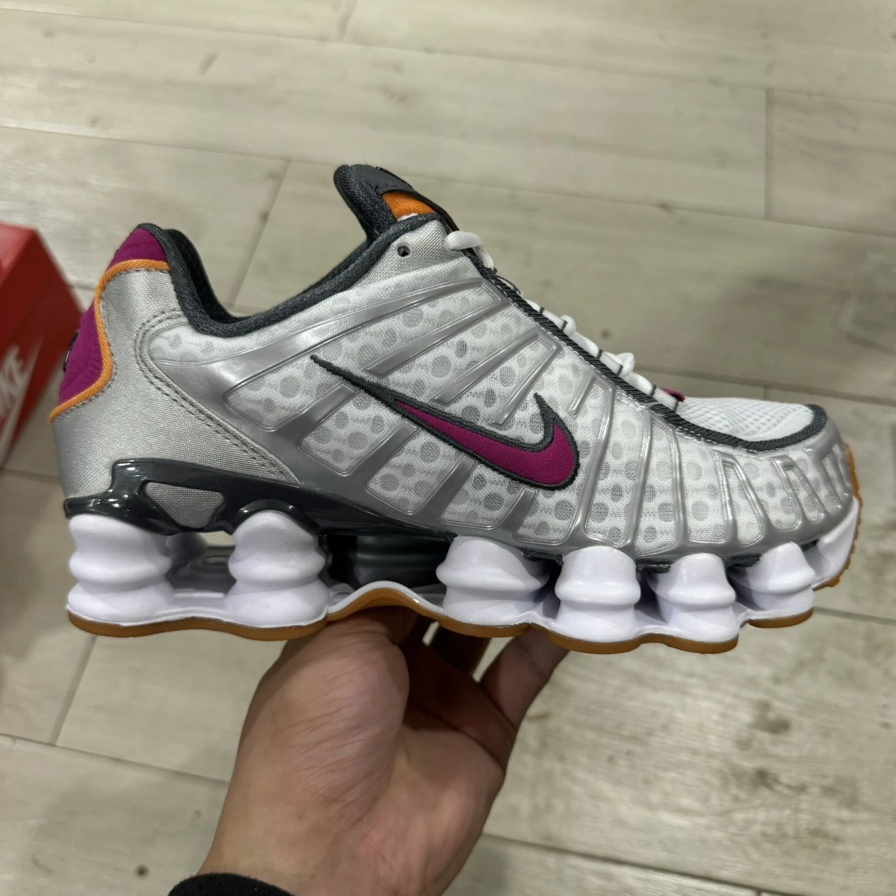 Nike Shox AR3566-003 White Silver Sneakers