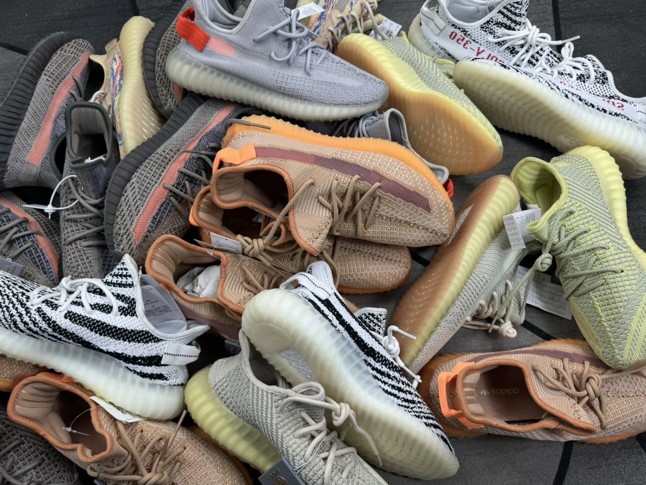 Adidas Yeezy Boost 350 V2 Light