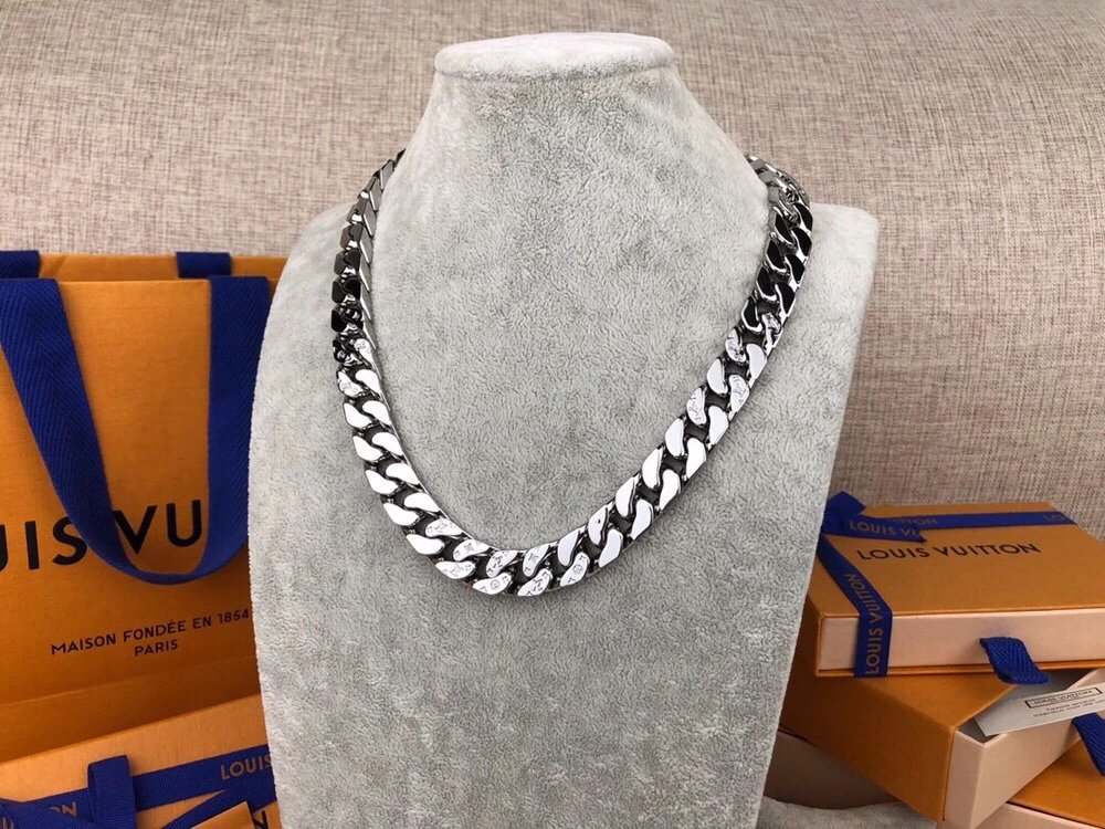 Louis Vuitton Chain Necklace